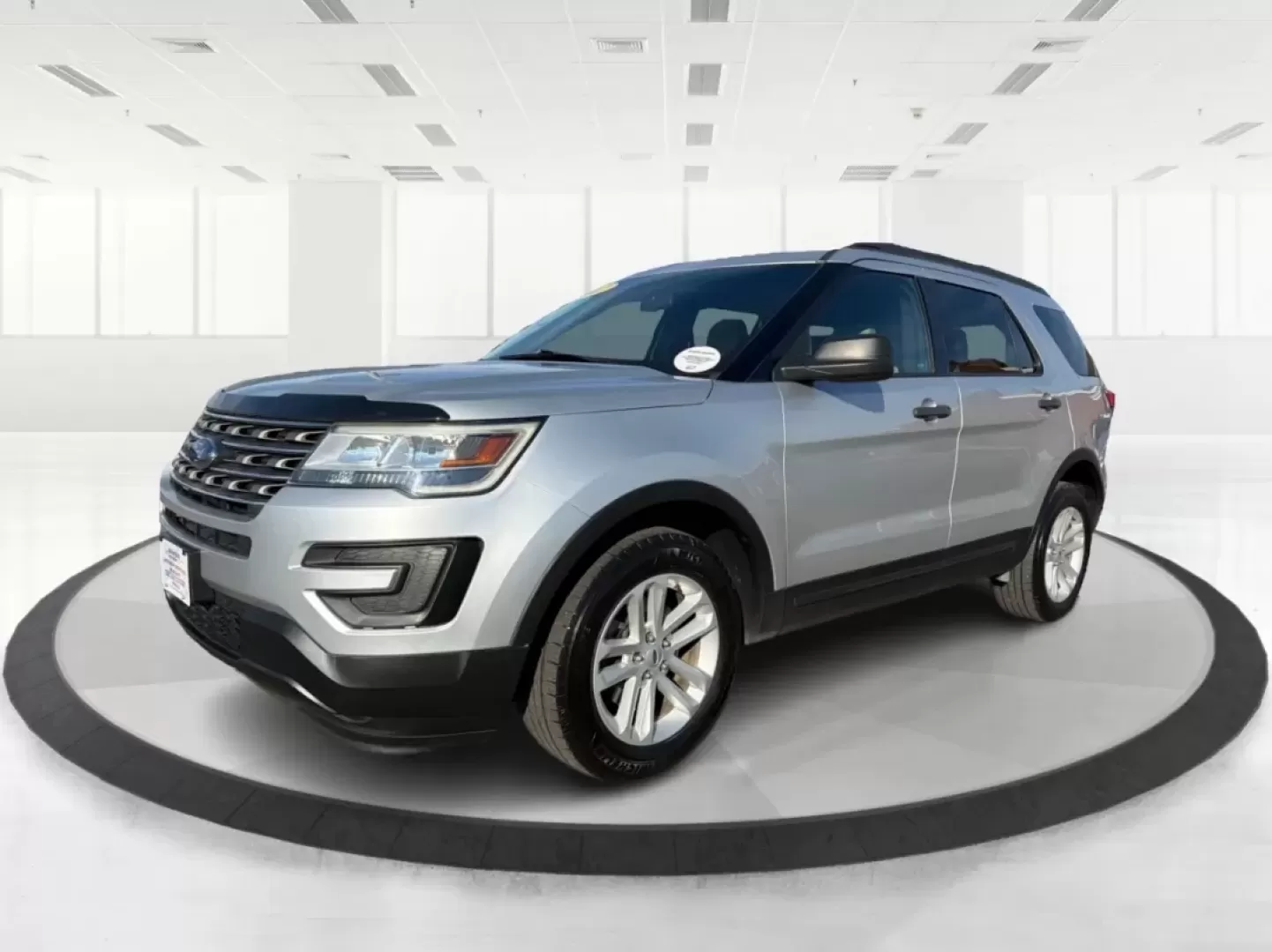 2017 Ford Explorer Base (1FM5K8BH9HG) with an 2.3L L4 DOHC 16V engine, 6A transmission, located at 4508 South Dixie Dr, Moraine, OH, 45439, (937) 908-9800, 39.689976, -84.218452 - **Discover Adventure with the 2017 Ford Explorer at Advantage Car and Credit in Piqua, OH!** <br /> <br /> Are you ready to take your family adventures or weekend getaways to the next level? The 2017 Ford Explorer is the perfect companion for those who crave exploration, comfort, and reliability. Wi - Photo#8