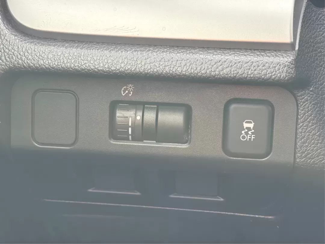 2014 Subaru XV Crosstrek 2.0i Premium (JF2GPACC4E8) with an 2L H-4 DOHC engine, located at 401 Woodman Dr, Riverside, OH, 45431, (937) 908-9800, 39.760899, -84.123421 - Are you ready to elevate your lifestyle with a versatile vehicle that can handle both your daily commutes and weekend adventures? Look no further than this stunning 2014 Subaru XV Crosstrek 2.0i Premium, available now at Advantage Car and Credit - Riverside. Located at 401 Woodman Dr, Riverside, OH - Photo#17