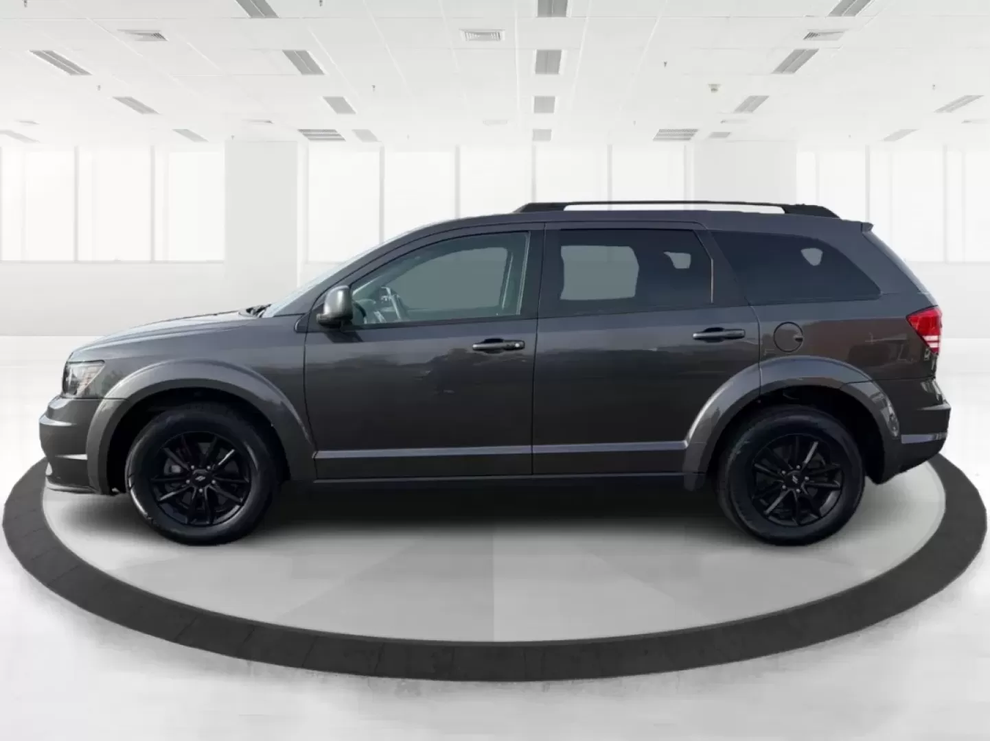 2020 Dodge Journey SE Value (3C4PDCABXLT) with an Tigershark MultiAir 2.4L I-4 DOHC engine, 6A transmission, located at 1951 S Dayton Lakeview Rd., New Carlisle, OH, 45344, (937) 908-9800, 39.890999, -84.050255 - **Discover Adventure with the 2020 Dodge Journey SE Value - Perfect for Your Family Road Trips!**<br /> <br /> Are you ready to elevate your family's adventures or daily commutes? Look no further than the 2020 Dodge Journey SE Value SUV, available now at Advantage Car and Credit - Riverside! This ve - Photo#5