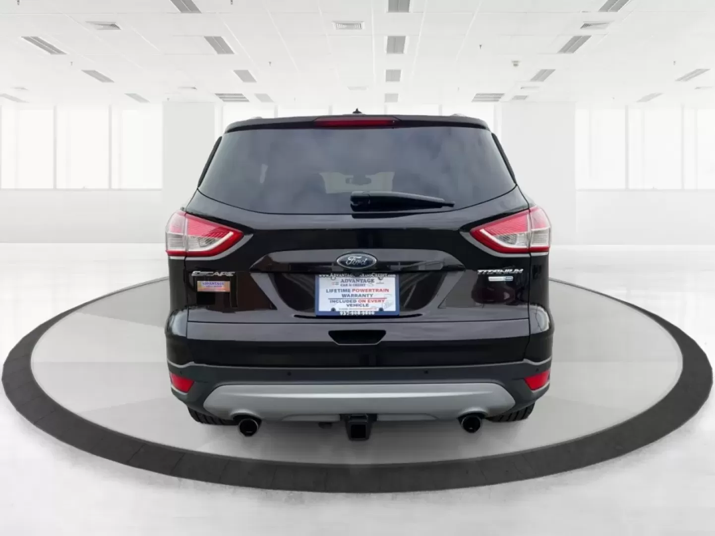 2013 Ford Escape Titanium (1FMCU9J90DU) with an EcoBoost 2L I-4 gasoline direct injection engine, located at 401 Woodman Dr, Riverside, OH, 45431, (937) 908-9800, 39.760899, -84.123421 - **Explore the Open Road with Confidence: 2013 Ford Escape Titanium at Advantage Car and Credit!**<br /> <br /> Are you ready for your next adventure? Whether you're taking the kids to soccer practice, planning weekend getaways, or commuting to work, this 2013 Ford Escape Titanium is the perfect comp - Photo#3