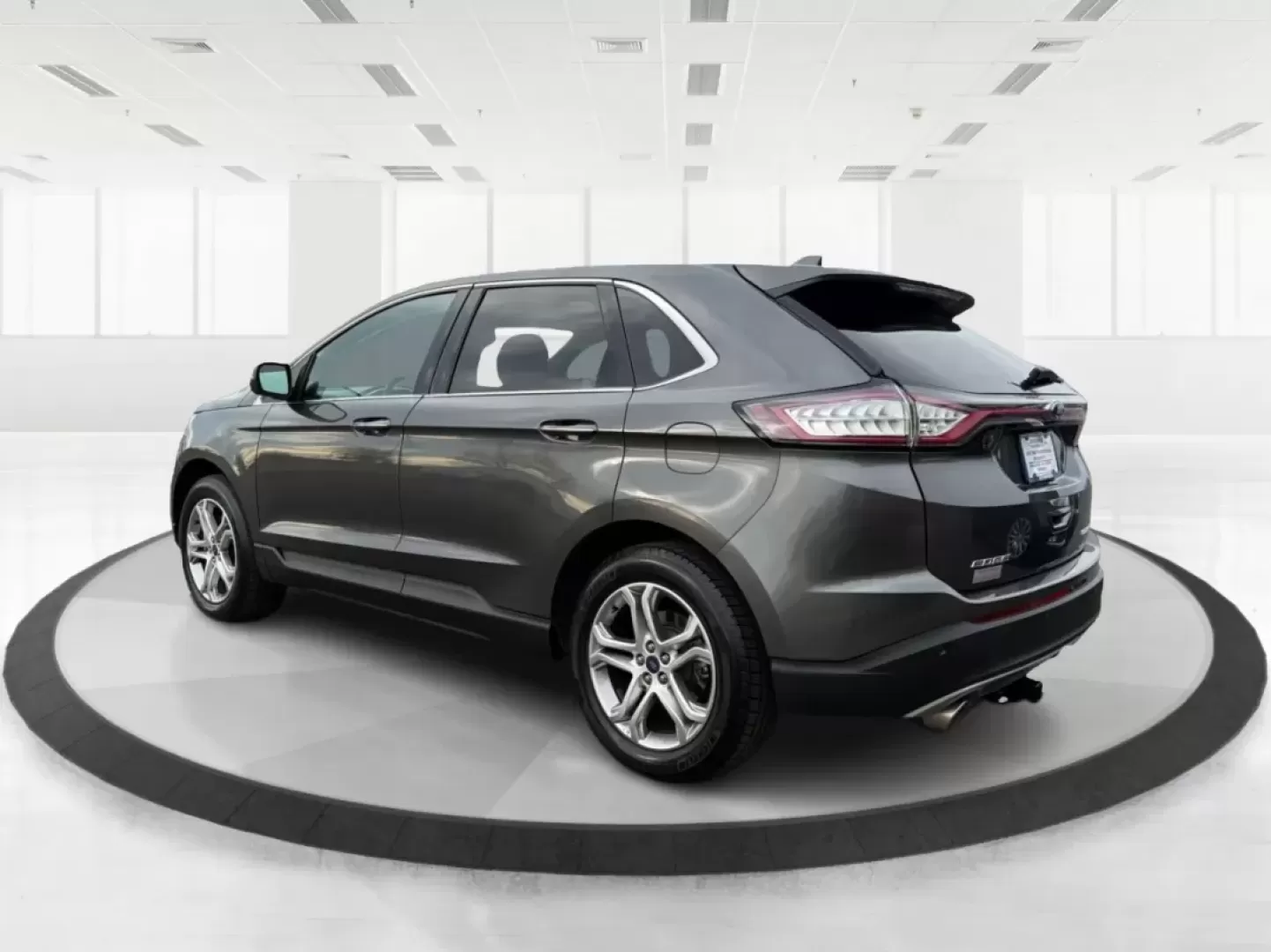 2015 Ford Edge Titanium (2FMTK3K89FB) with an 3.5L V6 DOHC 24V engine, 6A transmission, located at 8750 N County Rd 25A, Piqua, OH, 45356, (937) 908-9800, 40.164391, -84.232513 - **Explore New Horizons with the 2015 Ford Edge Titanium at Advantage Car and Credit**<br /> <br /> If you're on the hunt for a versatile SUV that can handle anything from daily commutes to weekend adventures, look no further than the 2015 Ford Edge Titanium. This sporty utility vehicle is the perfec - Photo#4