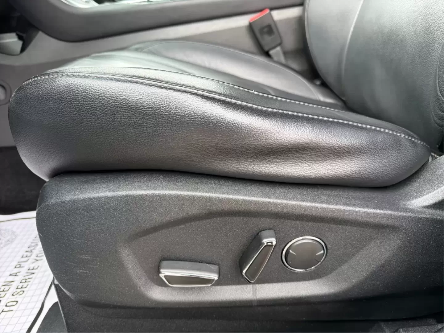 2015 Ford Edge Titanium (2FMTK3K89FB) with an 3.5L V6 DOHC 24V engine, 6A transmission, located at 8750 N County Rd 25A, Piqua, OH, 45356, (937) 908-9800, 40.164391, -84.232513 - **Explore New Horizons with the 2015 Ford Edge Titanium at Advantage Car and Credit**<br /> <br /> If you're on the hunt for a versatile SUV that can handle anything from daily commutes to weekend adventures, look no further than the 2015 Ford Edge Titanium. This sporty utility vehicle is the perfec - Photo#18