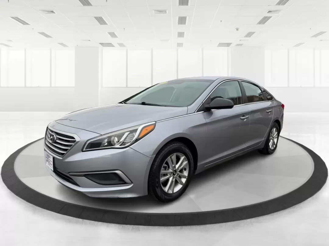 2017 Hyundai Sonata Base (5NPE24AF8HH) with an Other engine, located at 4508 South Dixie Dr, Moraine, OH, 45439, (937) 908-9800, 39.689976, -84.218452 - ### Drive Your Dream: 2017 Hyundai Sonata Perfect for Families and Commuters Alike!<br /> <br /> Looking for a reliable sedan that fits seamlessly into your busy lifestyle? The 2017 Hyundai Sonata is here to make every drive a pleasure, whether you're commuting to work, shuttling kids to soccer pra - Photo#8