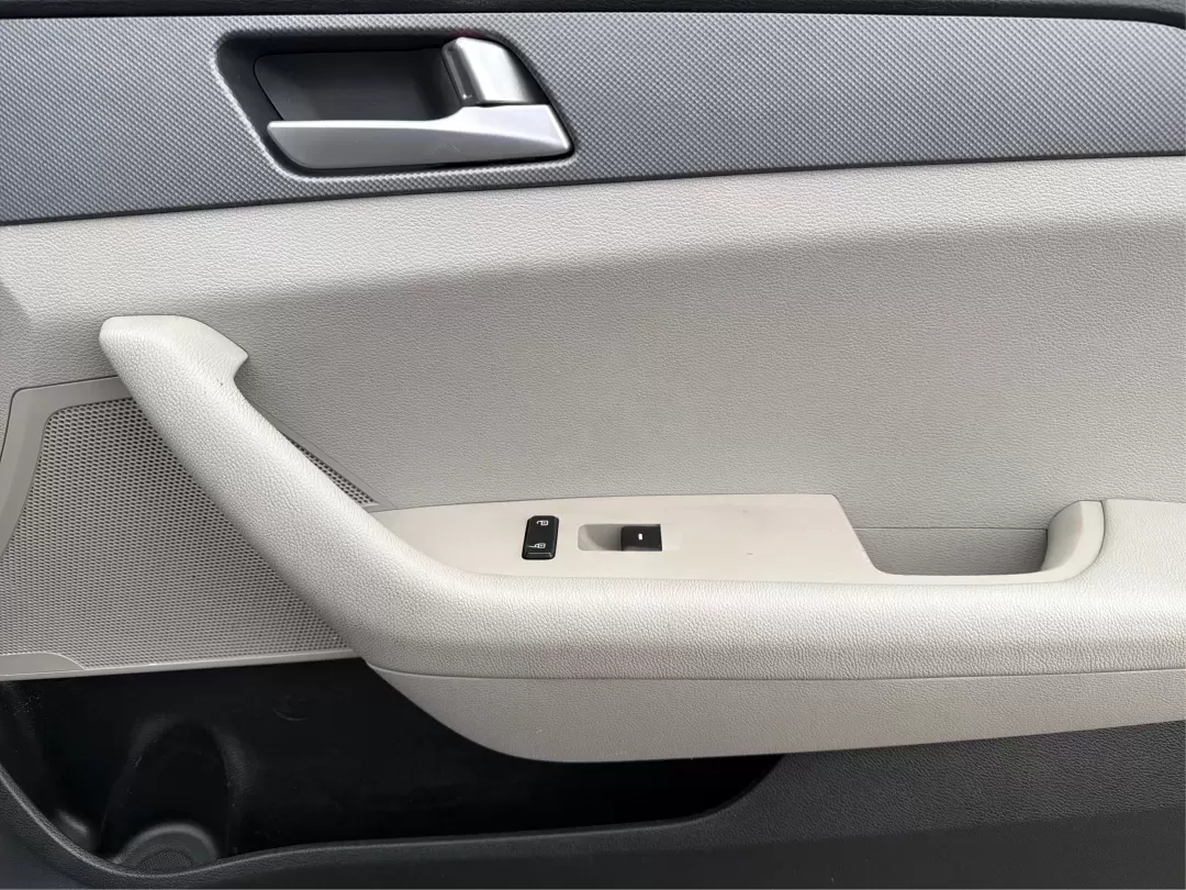 2017 Hyundai Sonata Base (5NPE24AF8HH) with an Other engine, located at 4508 South Dixie Dr, Moraine, OH, 45439, (937) 908-9800, 39.689976, -84.218452 - ### Drive Your Dream: 2017 Hyundai Sonata Perfect for Families and Commuters Alike!<br /> <br /> Looking for a reliable sedan that fits seamlessly into your busy lifestyle? The 2017 Hyundai Sonata is here to make every drive a pleasure, whether you're commuting to work, shuttling kids to soccer pra - Photo#18