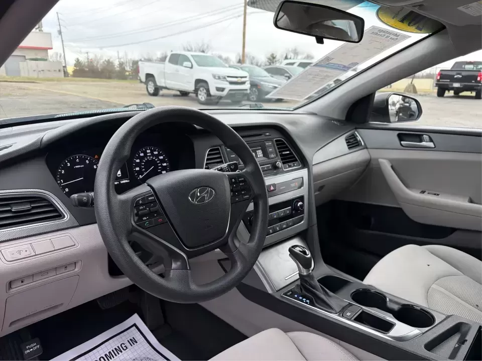2017 Hyundai Sonata Base (5NPE24AF8HH) with an 2.4L L4 DOHC 16V engine, 7A transmission, located at 880 E. National Road, Vandalia, OH, 45377, (937) 908-9800, 39.891918, -84.183594 - ### Drive Your Dream: 2017 Hyundai Sonata Perfect for Families and Commuters Alike!<br /> <br /> Looking for a reliable sedan that fits seamlessly into your busy lifestyle? The 2017 Hyundai Sonata is here to make every drive a pleasure, whether you're commuting to work, shuttling kids to soccer pra - Photo#9