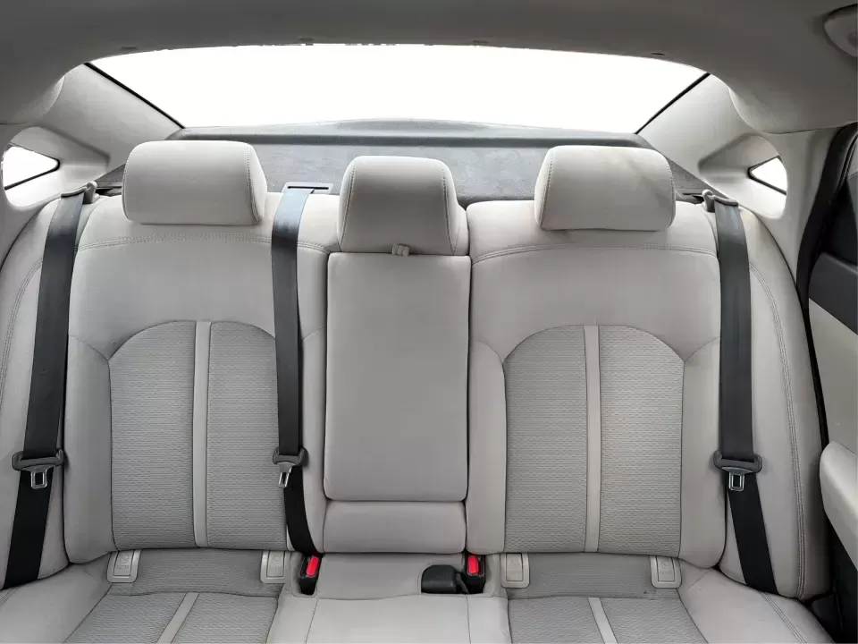 2017 Hyundai Sonata Base (5NPE24AF8HH) with an 2.4L L4 DOHC 16V engine, 7A transmission, located at 880 E. National Road, Vandalia, OH, 45377, (937) 908-9800, 39.891918, -84.183594 - ### Drive Your Dream: 2017 Hyundai Sonata Perfect for Families and Commuters Alike!<br /> <br /> Looking for a reliable sedan that fits seamlessly into your busy lifestyle? The 2017 Hyundai Sonata is here to make every drive a pleasure, whether you're commuting to work, shuttling kids to soccer pra - Photo#14