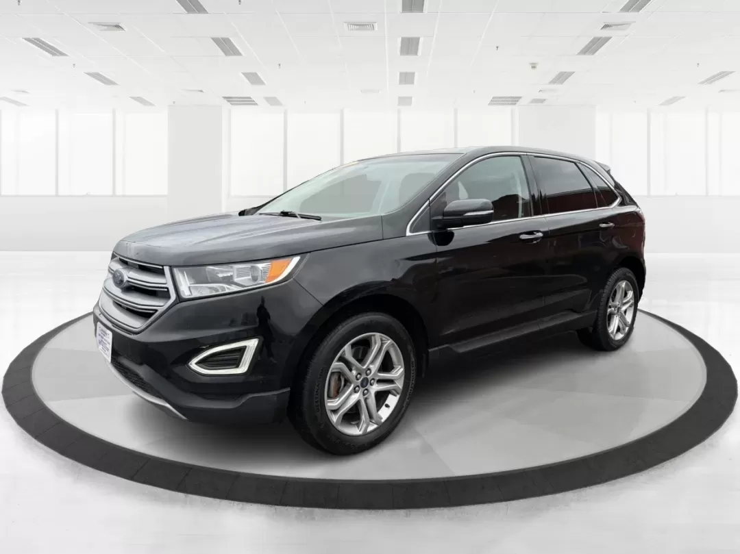 2017 Ford Edge Titanium (2FMPK4K92HB) with an Other engine, located at 4508 South Dixie Dr, Moraine, OH, 45439, (937) 908-9800, 39.689976, -84.218452 - **Unleash Adventure with the 2017 Ford Edge Titanium at Advantage Car and Credit Moraine! Experience Comfort, Style, and Affordability!**<br /> <br /> Are you searching for the perfect SUV to enhance your family adventures or accommodate your daily commute in style? Look no further than this stunni - Photo#8