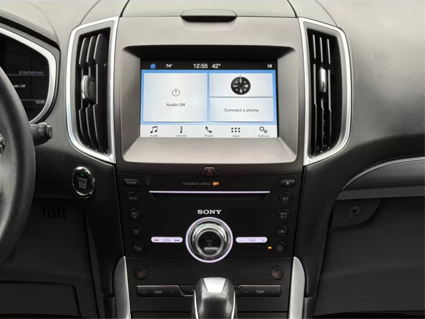 2017 Ford Edge Titanium (2FMPK4K92HB) with an 2.0L L4 DOHC 16V engine, 6A transmission, located at 4508 South Dixie Dr, Moraine, OH, 45439, (937) 908-9800, 39.689976, -84.218452 - **Unleash Adventure with the 2017 Ford Edge Titanium at Advantage Car and Credit Moraine! Experience Comfort, Style, and Affordability!**<br /> <br /> Are you searching for the perfect SUV to enhance your family adventures or accommodate your daily commute in style? Look no further than this stunni - Photo#13