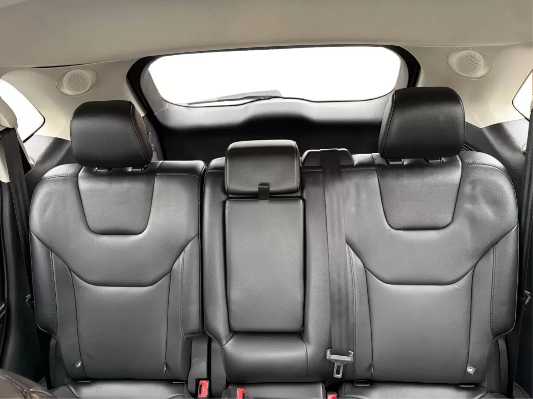 2017 Ford Edge Titanium (2FMPK4K92HB) with an Other engine, located at 4508 South Dixie Dr, Moraine, OH, 45439, (937) 908-9800, 39.689976, -84.218452 - **Unleash Adventure with the 2017 Ford Edge Titanium at Advantage Car and Credit Moraine! Experience Comfort, Style, and Affordability!**<br /> <br /> Are you searching for the perfect SUV to enhance your family adventures or accommodate your daily commute in style? Look no further than this stunni - Photo#14