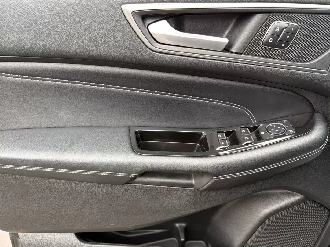 2017 Ford Edge Titanium (2FMPK4K92HB) with an Other engine, located at 4508 South Dixie Dr, Moraine, OH, 45439, (937) 908-9800, 39.689976, -84.218452 - **Unleash Adventure with the 2017 Ford Edge Titanium at Advantage Car and Credit Moraine! Experience Comfort, Style, and Affordability!**<br /> <br /> Are you searching for the perfect SUV to enhance your family adventures or accommodate your daily commute in style? Look no further than this stunni - Photo#19