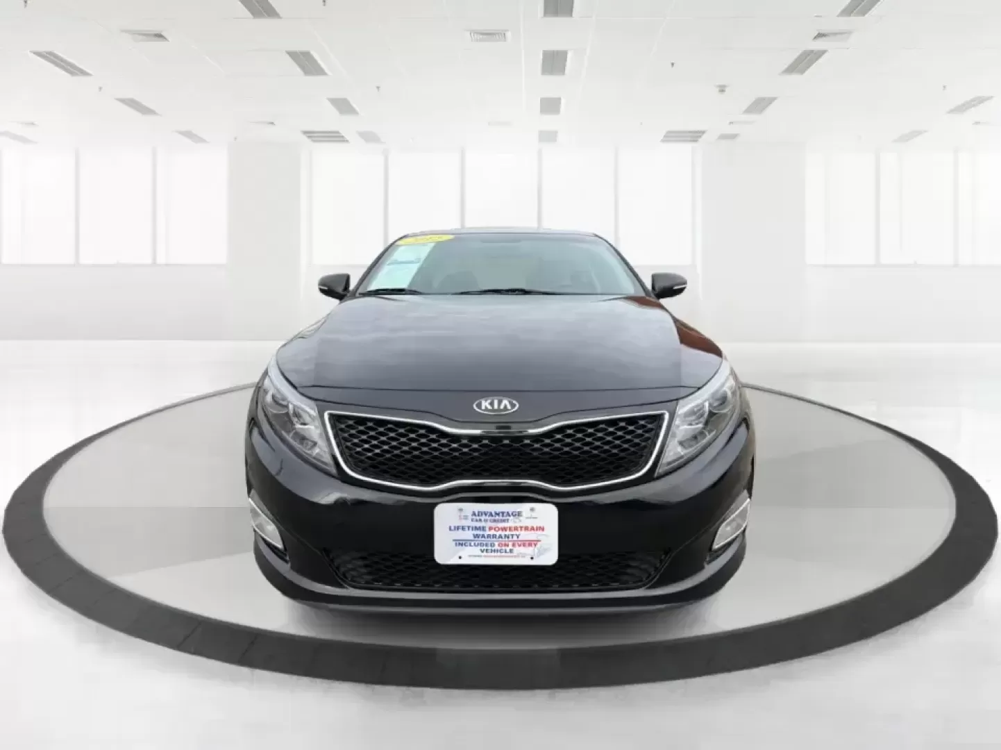 2015 Kia Optima LX (KNAGM4A73F5) with an Theta II 2.4L I-4 gasoline direct injection engine, 6-Speed Automatic transmission, located at 1951 S Dayton Lakeview Rd., New Carlisle, OH, 45344, (937) 908-9800, 39.890999, -84.050255 - Are you looking for a reliable sedan that combines style, comfort, and affordability? Look no further! At Advantage Car and Credit in New Carlisle, OH, we are excited to present this stunning 2015 Kia Optima LX, perfect for anyone from budget-conscious buyers to those needing a dependable vehicle fo - Photo#7