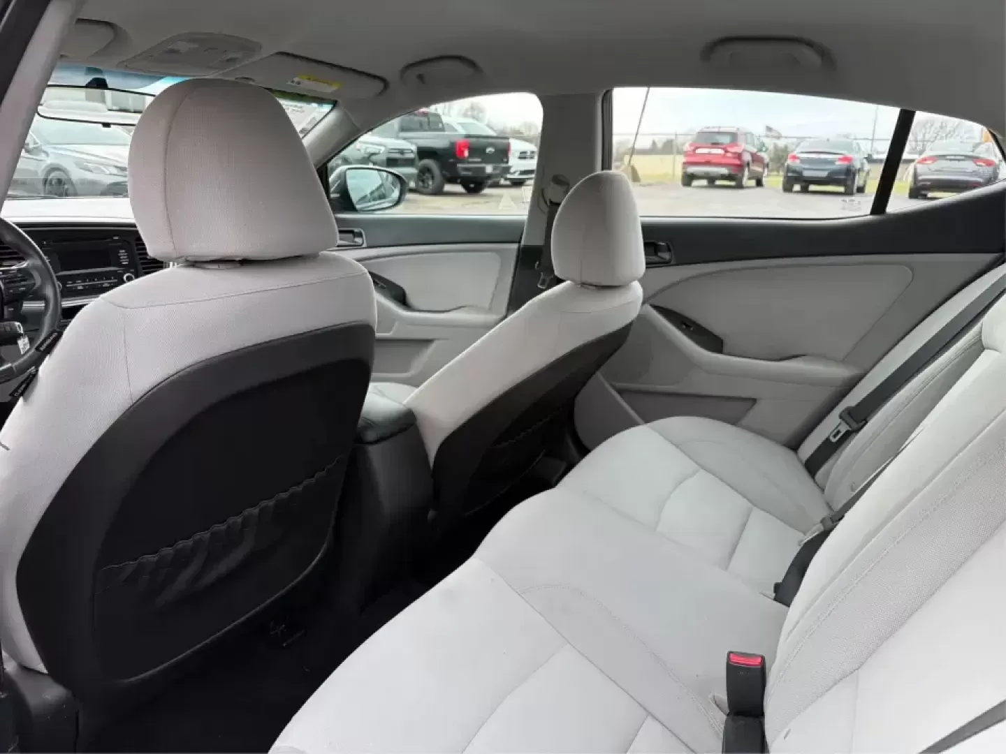 2015 Kia Optima LX (KNAGM4A73F5) with an Theta II 2.4L I-4 gasoline direct injection engine, 6-Speed Automatic transmission, located at 1951 S Dayton Lakeview Rd., New Carlisle, OH, 45344, (937) 908-9800, 39.890999, -84.050255 - Are you looking for a reliable sedan that combines style, comfort, and affordability? Look no further! At Advantage Car and Credit in New Carlisle, OH, we are excited to present this stunning 2015 Kia Optima LX, perfect for anyone from budget-conscious buyers to those needing a dependable vehicle fo - Photo#10