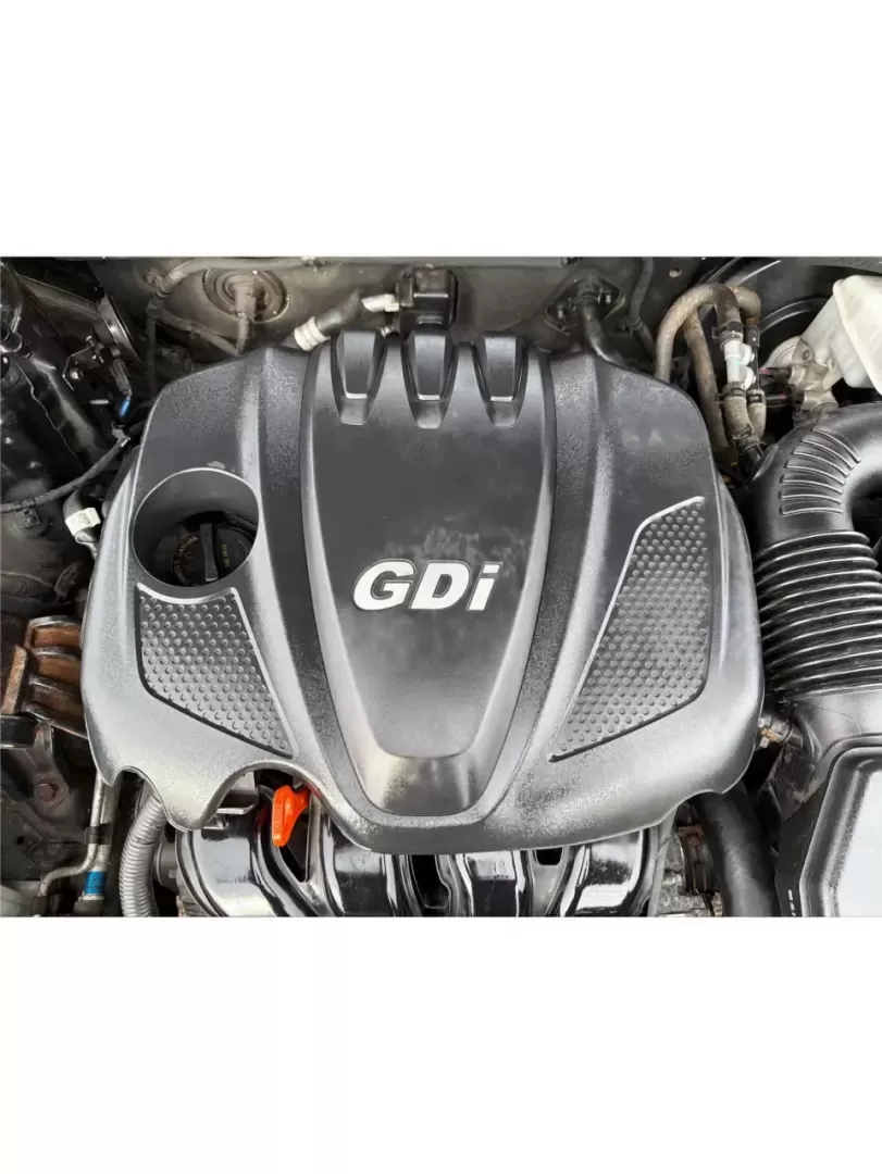 2015 Kia Optima LX (KNAGM4A73F5) with an Theta II 2.4L I-4 gasoline direct injection engine, 6-Speed Automatic transmission, located at 1951 S Dayton Lakeview Rd., New Carlisle, OH, 45344, (937) 908-9800, 39.890999, -84.050255 - Are you looking for a reliable sedan that combines style, comfort, and affordability? Look no further! At Advantage Car and Credit in New Carlisle, OH, we are excited to present this stunning 2015 Kia Optima LX, perfect for anyone from budget-conscious buyers to those needing a dependable vehicle fo - Photo#11