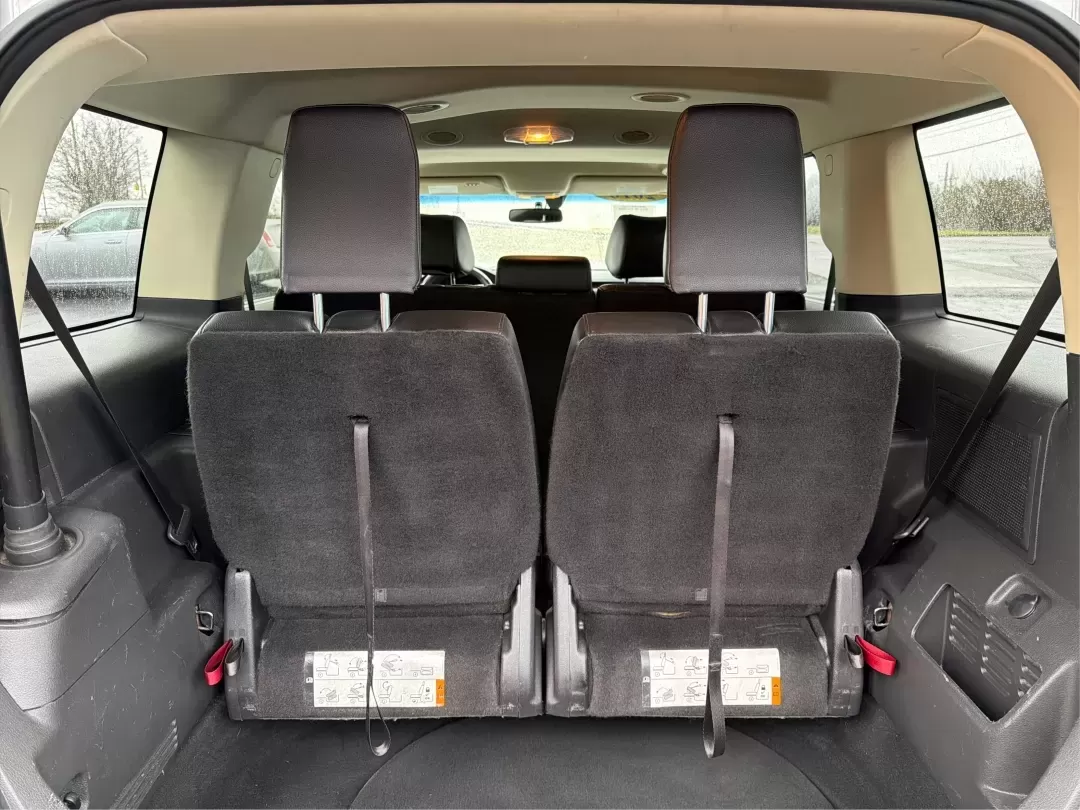 2016 Ford Flex Limited (2FMHK6D8XGB) with an 3.5L V-6 DOHC engine, located at 1099 N County Rd 25A , Troy, OH, 45373, (937) 908-9800, 40.057079, -84.212883 - **Adventure Awaits with the 2016 Ford Flex Limited Perfect for Family Road Trips!**<br /> <br /> Looking for the ideal family vehicle that combines spaciousness, comfort, and reliability? At Advantage Car and Credit in Troy, OH, we present the 2016 Ford Flex Limited, an SUV designed for all your fa - Photo#12