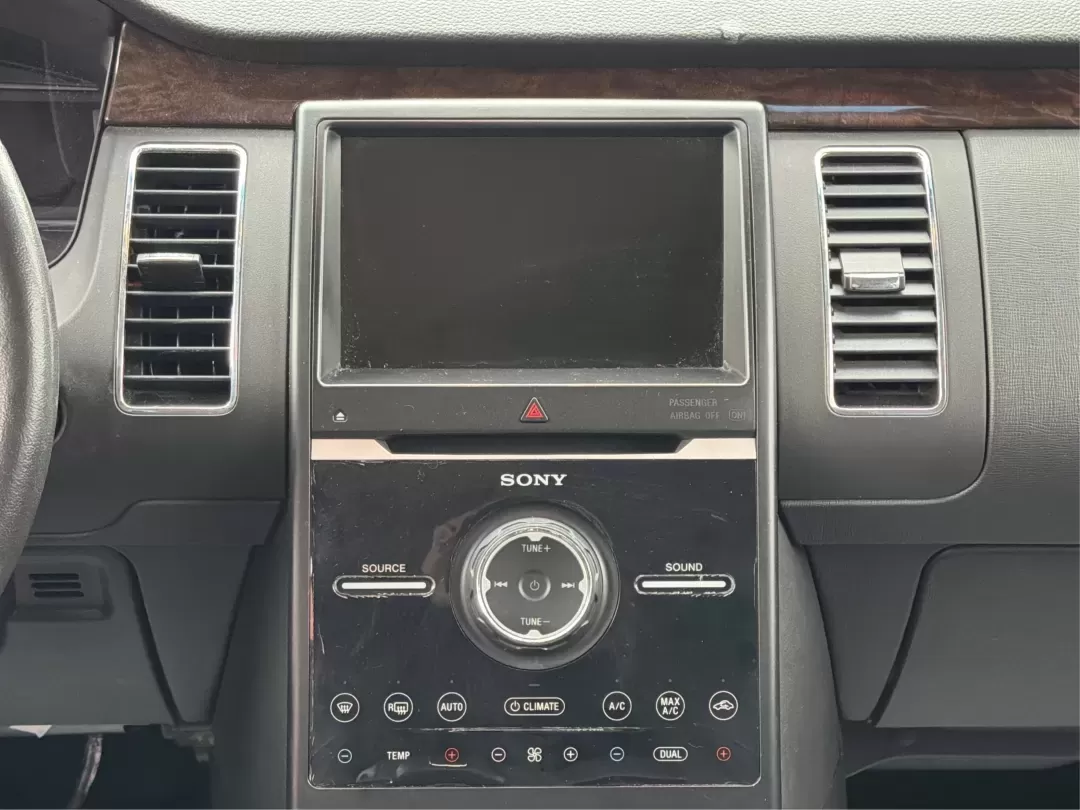 2016 Ford Flex Limited (2FMHK6D8XGB) with an 3.5L V-6 DOHC engine, located at 1099 N County Rd 25A , Troy, OH, 45373, (937) 908-9800, 40.057079, -84.212883 - **Adventure Awaits with the 2016 Ford Flex Limited Perfect for Family Road Trips!**<br /> <br /> Looking for the ideal family vehicle that combines spaciousness, comfort, and reliability? At Advantage Car and Credit in Troy, OH, we present the 2016 Ford Flex Limited, an SUV designed for all your fa - Photo#13