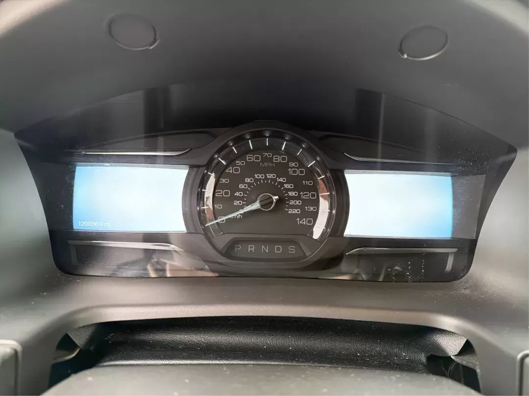 2016 Ford Flex Limited (2FMHK6D8XGB) with an 3.5L V-6 DOHC engine, located at 1099 N County Rd 25A , Troy, OH, 45373, (937) 908-9800, 40.057079, -84.212883 - **Adventure Awaits with the 2016 Ford Flex Limited Perfect for Family Road Trips!**<br /> <br /> Looking for the ideal family vehicle that combines spaciousness, comfort, and reliability? At Advantage Car and Credit in Troy, OH, we present the 2016 Ford Flex Limited, an SUV designed for all your fa - Photo#15