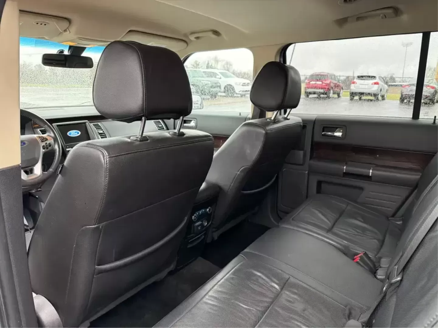 2016 Ford Flex Limited (2FMHK6D8XGB) with an 3.5L V-6 DOHC engine, 6A transmission, located at 1099 N County Rd 25A , Troy, OH, 45373, (937) 908-9800, 40.057079, -84.212883 - **Adventure Awaits with the 2016 Ford Flex Limited Perfect for Family Road Trips!**<br /> <br /> Looking for the ideal family vehicle that combines spaciousness, comfort, and reliability? At Advantage Car and Credit in Troy, OH, we present the 2016 Ford Flex Limited, an SUV designed for all your fa - Photo#10