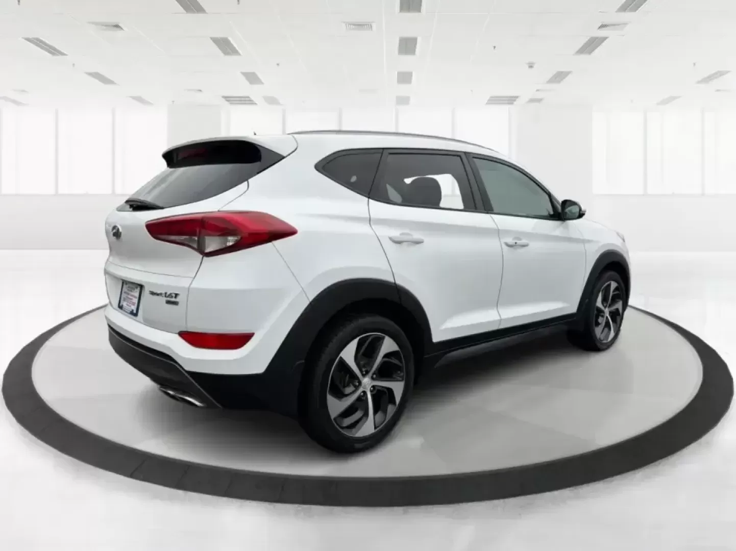 2016 Hyundai Tucson Sport (KM8J3CA26GU) with an 1.6L I-4 gasoline direct injection engine, 7A transmission, located at 1184 Kauffman Ave, Fairborn, OH, 45324, (937) 908-9800, 39.807072, -84.030914 - Discover a world of adventure with the 2016 Hyundai Tucson Sport, the perfect SUV for active families and weekend explorers alike! With its stylish Dazzling White exterior and spacious interior, this vehicle is designed for those who crave both comfort and versatility. Whether you're navigating thro - Photo#2