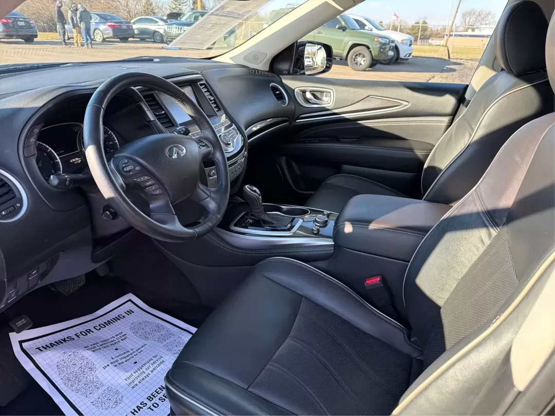 2019 Infiniti QX60 LUXE (5N1DL0MM2KC) with an VQ 3.5L V-6 gasoline direct injection engine, located at 8750 N County Rd 25A, Piqua, OH, 45356, (937) 908-9800, 40.164391, -84.232513 - **Discover Your Next Adventure with the 2019 Infiniti QX60 at Advantage Car and Credit - Piqua!**<br /> <br /> Are you ready to elevate your family's weekend getaways or daily commutes? The 2019 Infiniti QX60 is the perfect blend of luxury, space, and performance, designed for families, adventure se - Photo#9