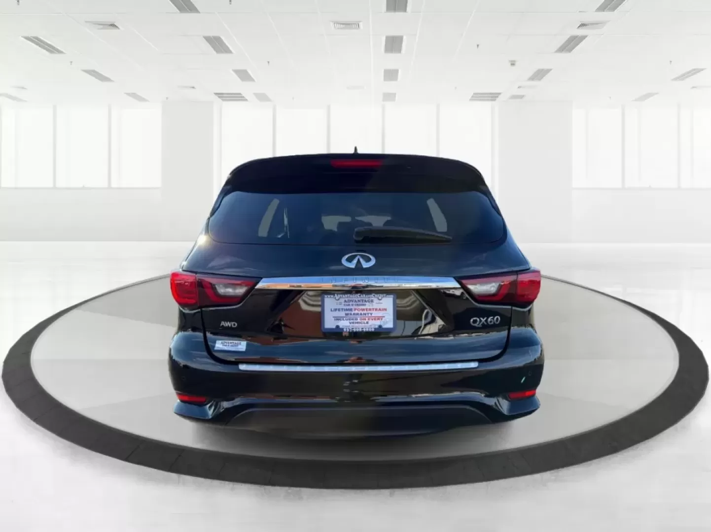 2019 Infiniti QX60 LUXE (5N1DL0MM2KC) with an VQ 3.5L V-6 gasoline direct injection engine, located at 1951 S Dayton Lakeview Rd., New Carlisle, OH, 45344, (937) 908-9800, 39.890999, -84.050255 - **Discover Your Next Adventure with the 2019 Infiniti QX60 at Advantage Car and Credit - Piqua!**<br /> <br /> Are you ready to elevate your family's weekend getaways or daily commutes? The 2019 Infiniti QX60 is the perfect blend of luxury, space, and performance, designed for families, adventure se - Photo#3