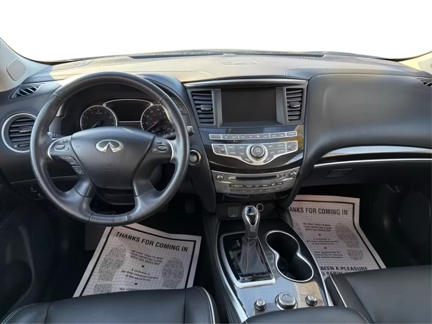 2019 Infiniti QX60 LUXE (5N1DL0MM2KC) with an VQ 3.5L V-6 gasoline direct injection engine, located at 1951 S Dayton Lakeview Rd., New Carlisle, OH, 45344, (937) 908-9800, 39.890999, -84.050255 - **Discover Your Next Adventure with the 2019 Infiniti QX60 at Advantage Car and Credit - Piqua!**<br /> <br /> Are you ready to elevate your family's weekend getaways or daily commutes? The 2019 Infiniti QX60 is the perfect blend of luxury, space, and performance, designed for families, adventure se - Photo#21