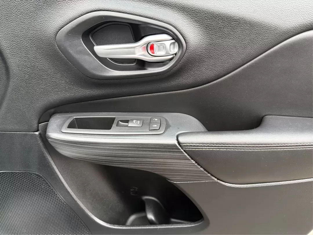 2016 Jeep Cherokee Limited (1C4PJMDB4GW) with an Other engine, located at 401 Woodman Dr, Riverside, OH, 45431, (937) 908-9800, 39.760899, -84.123421 - **Explore Adventure with the 2016 Jeep Cherokee Limited Your Ultimate Crossover Companion!**<br /> <br /> Are you ready to elevate your lifestyle with a vehicle that adapts to your needs? The 2016 Jeep Cherokee Limited is the perfect blend of comfort, style, and versatility, making it an ideal choi - Photo#20