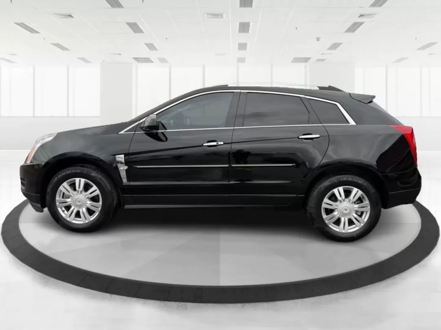 2012 Cadillac SRX Luxury Collection (3GYFNAE33CS) with an 3.6L V-6 gasoline direct injection engine, located at 401 Woodman Dr, Riverside, OH, 45431, (937) 908-9800, 39.760899, -84.123421 - **Experience the Luxury of the 2012 Cadillac SRX: Your Perfect Family SUV Awaits!**<br /> <br /> Are you in search of a vehicle that seamlessly marries style, comfort, and practicality? Whether you're looking for a family-friendly SUV for school drop-offs, a reliable companion for long commutes, or - Photo#5