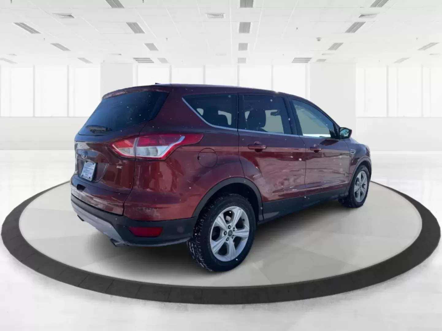 2016 Ford Escape SE (1FMCU0G79GU) with an Other engine, located at 1230 East Main St, Xenia, OH, 45385, (937) 908-9800, 39.688026, -83.910172 - **Adventure Awaits with the 2016 Ford Escape SE Your Perfect Companion for Life on the Go!**<br /> <br /> Are you ready to elevate your driving experience? The 2016 Ford Escape SE is not just a vehicle; it's a lifestyle upgrade designed for those who crave versatility and comfort. Whether you're a - Photo#2