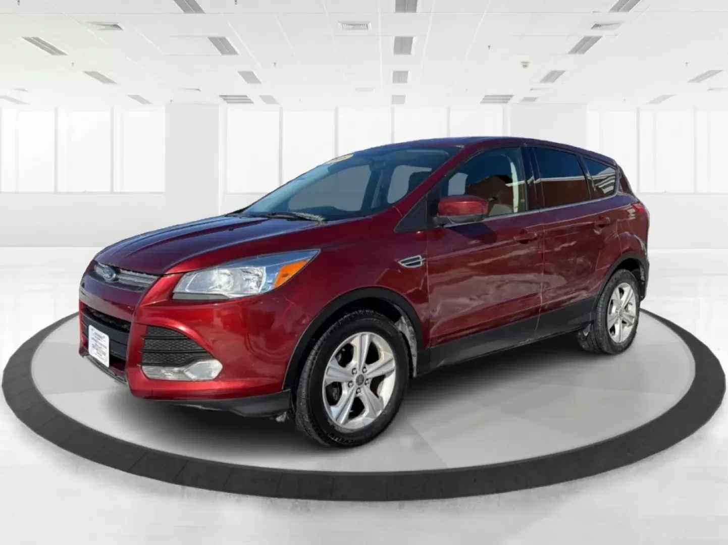 2016 Ford Escape SE (1FMCU0G79GU) with an Other engine, located at 1230 East Main St, Xenia, OH, 45385, (937) 908-9800, 39.688026, -83.910172 - **Adventure Awaits with the 2016 Ford Escape SE Your Perfect Companion for Life on the Go!**<br /> <br /> Are you ready to elevate your driving experience? The 2016 Ford Escape SE is not just a vehicle; it's a lifestyle upgrade designed for those who crave versatility and comfort. Whether you're a - Photo#8