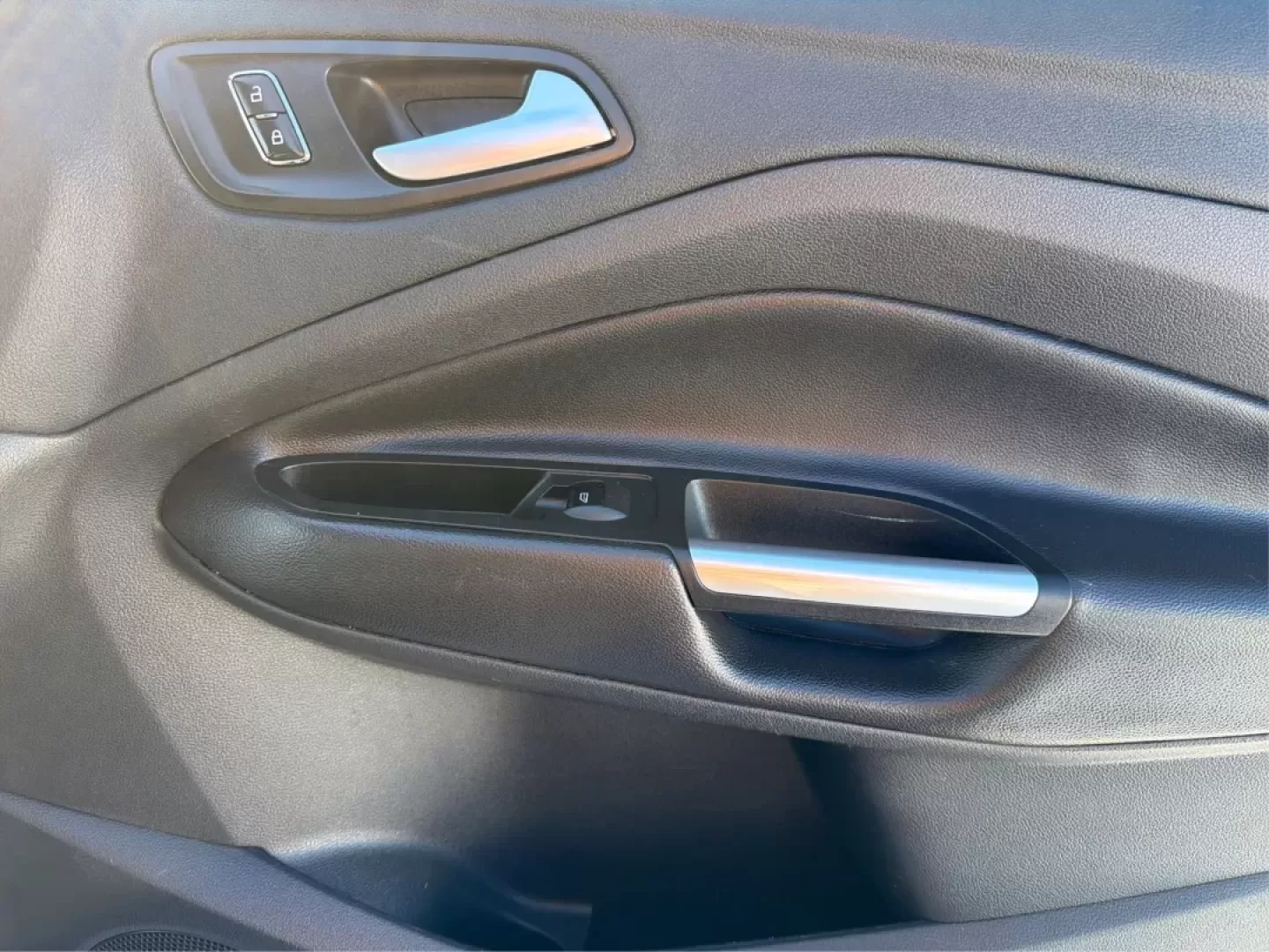 2016 Ford Escape SE (1FMCU0G79GU) with an Other engine, located at 1230 East Main St, Xenia, OH, 45385, (937) 908-9800, 39.688026, -83.910172 - **Adventure Awaits with the 2016 Ford Escape SE Your Perfect Companion for Life on the Go!**<br /> <br /> Are you ready to elevate your driving experience? The 2016 Ford Escape SE is not just a vehicle; it's a lifestyle upgrade designed for those who crave versatility and comfort. Whether you're a - Photo#20