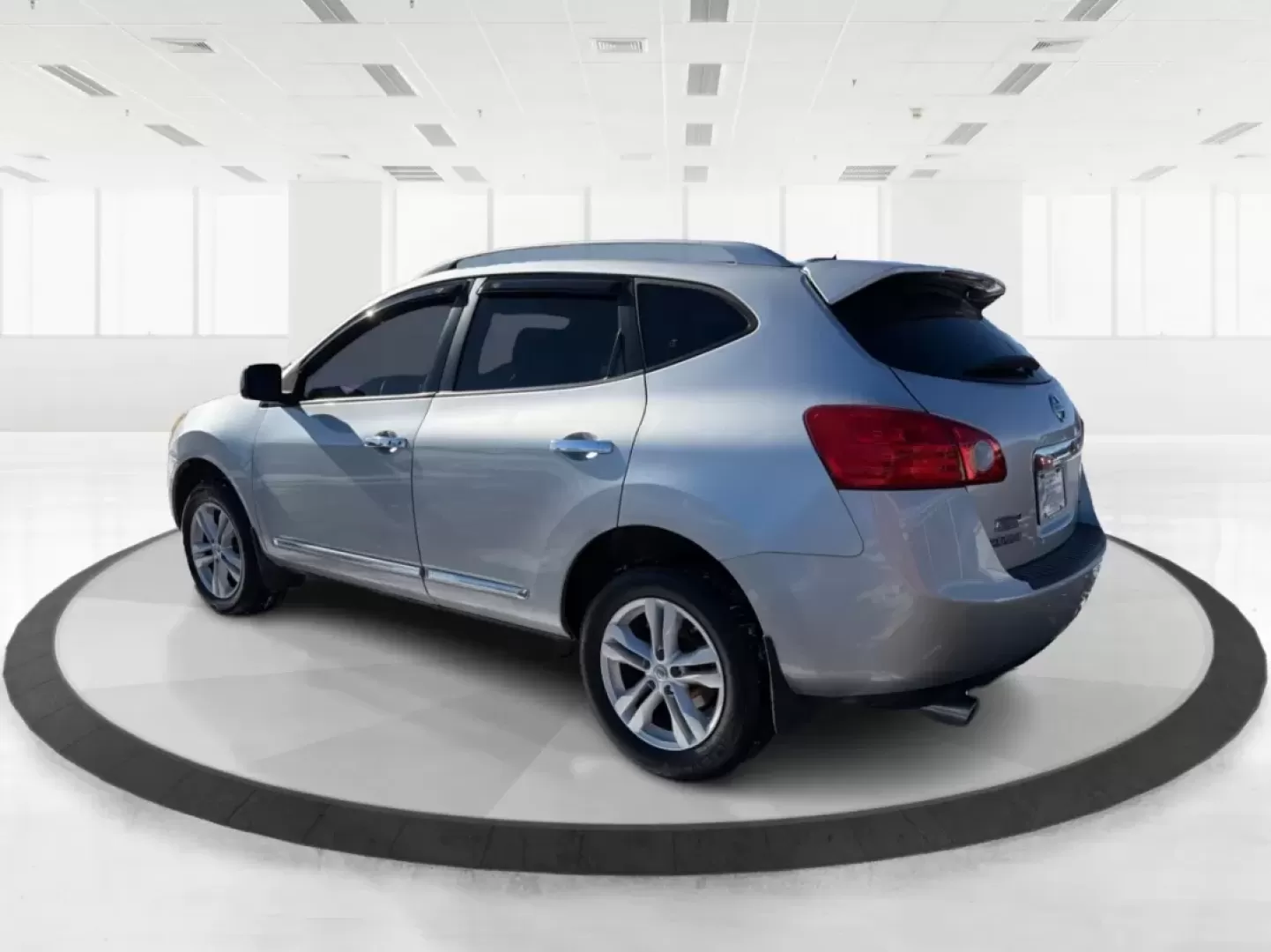 2012 Nissan Rogue SV (JN8AS5MT4CW) with an 2.5L I-4 DOHC engine, Continuously Variable Transmission transmission, located at 1184 Kauffman Ave, Fairborn, OH, 45324, (937) 908-9800, 39.807072, -84.030914 - **Explore New Horizons with the 2012 Nissan Rogue SV Your Ideal Family SUV!**<br /> <br /> Imagine embarking on a road trip filled with laughter and memories or navigating through the daily hustle and bustle with ease. The 2012 Nissan Rogue SV at Advantage Car and Credit in Fairborn, OH, is the per - Photo#4