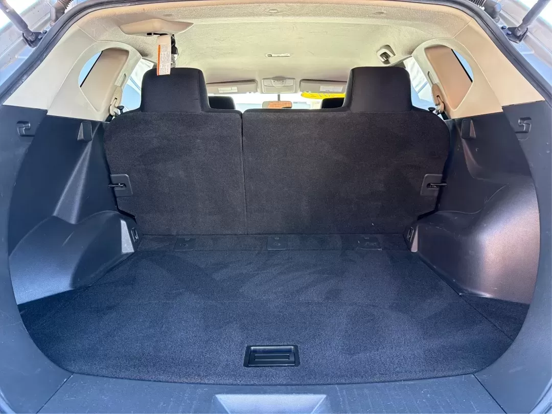 2012 Nissan Rogue SV (JN8AS5MT4CW) with an 2.5L I-4 DOHC engine, located at 1184 Kauffman Ave, Fairborn, OH, 45324, (937) 908-9800, 39.807072, -84.030914 - **Explore New Horizons with the 2012 Nissan Rogue SV Your Ideal Family SUV!**<br /> <br /> Imagine embarking on a road trip filled with laughter and memories or navigating through the daily hustle and bustle with ease. The 2012 Nissan Rogue SV at Advantage Car and Credit in Fairborn, OH, is the per - Photo#12