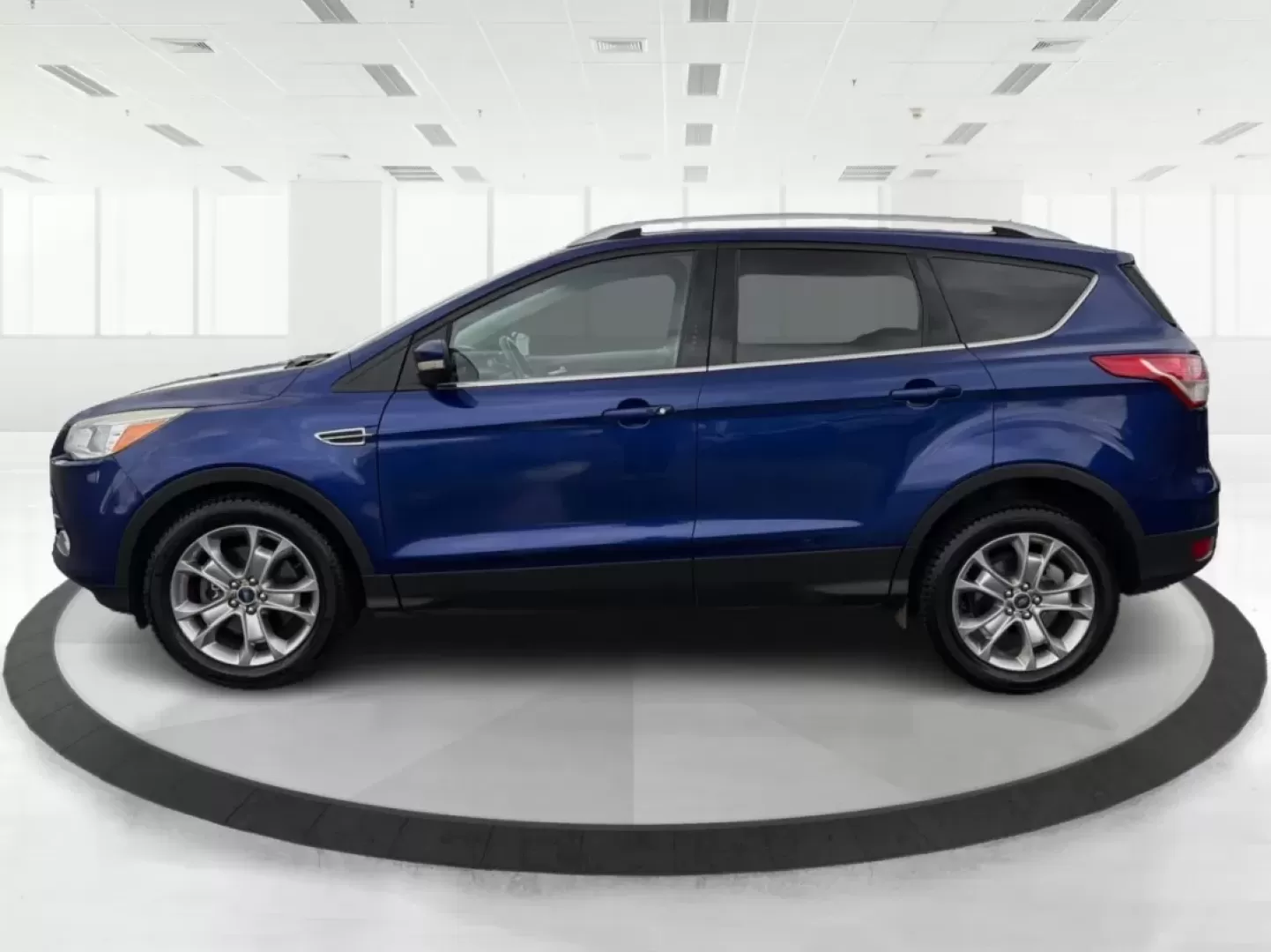 2015 Ford Escape Titanium (1FMCU0J92FU) with an 2.0L L4 DOHC 16V engine, 6-Speed Automatic transmission, located at 880 E. National Road, Vandalia, OH, 45377, (937) 908-9800, 39.891918, -84.183594 - **Adventure Awaits with the 2015 Ford Escape Titanium Your Ideal SUV for Every Journey!**<br /> <br /> Are you looking for the perfect vehicle to accommodate family outings, weekend adventures, or long commutes? The 2015 Ford Escape Titanium, available now at Advantage Car and Credit in Vandalia, O - Photo#5