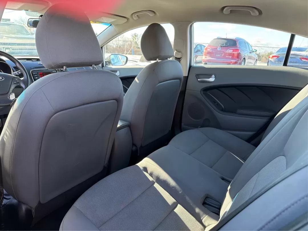 2018 Kia Forte LX (3KPFK4A72JE) with an 2L I-4 DOHC engine, located at 1230 East Main St, Xenia, OH, 45385, (937) 908-9800, 39.688026, -83.910172 - ### Drive into Adventure with the 2018 Kia Forte LX at Advantage Car and Credit - Xenia!<br /> <br /> Are you ready to elevate your daily commute or weekend getaway? The 2018 Kia Forte LX, available now at Advantage Car and Credit in Xenia, OH, is the perfect vehicle for both the budget-conscious bu - Photo#10