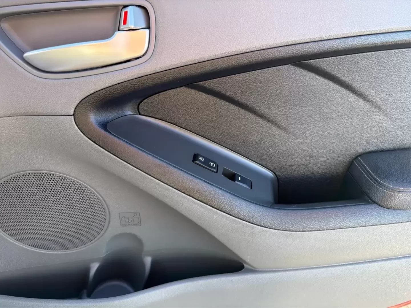 2018 Kia Forte LX (3KPFK4A72JE) with an 2L I-4 DOHC engine, 6M transmission, located at 1230 East Main St, Xenia, OH, 45385, (937) 908-9800, 39.688026, -83.910172 - ### Drive into Adventure with the 2018 Kia Forte LX at Advantage Car and Credit - Xenia!<br /> <br /> Are you ready to elevate your daily commute or weekend getaway? The 2018 Kia Forte LX, available now at Advantage Car and Credit in Xenia, OH, is the perfect vehicle for both the budget-conscious bu - Photo#18