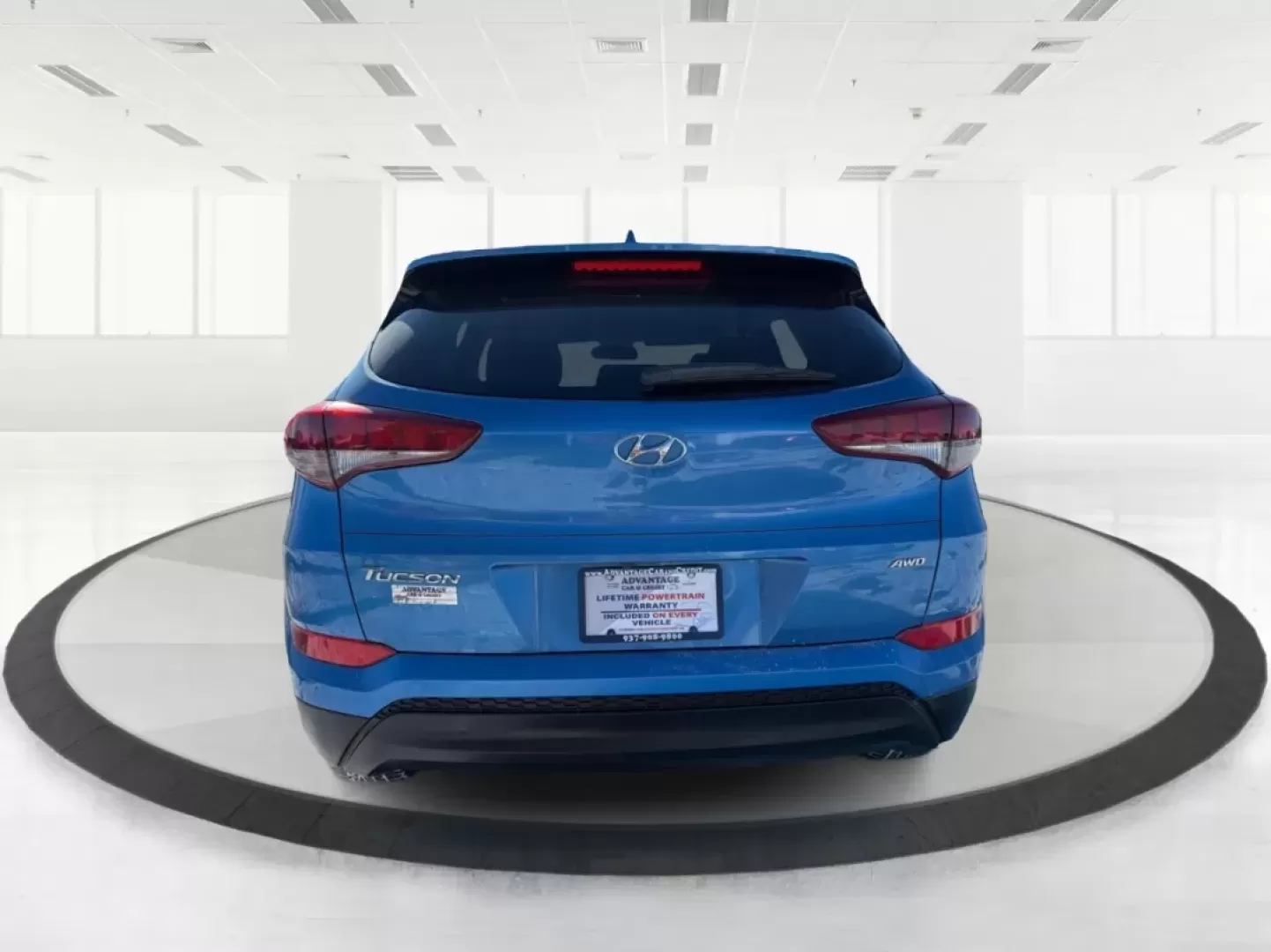 2018 Hyundai Tucson SEL (KM8J3CA43JU) with an Nu 2L I-4 gasoline direct injection engine, located at 8750 N County Rd 25A, Piqua, OH, 45356, (937) 908-9800, 40.164391, -84.232513 - Are you ready to elevate your adventures? Whether you're a growing family in need of a reliable SUV or a commuter looking for comfort on long drives, this 2018 Hyundai Tucson SEL is your ticket to a life filled with experiences. Discover the perfect blend of performance, safety, and technology at Ad - Photo#3