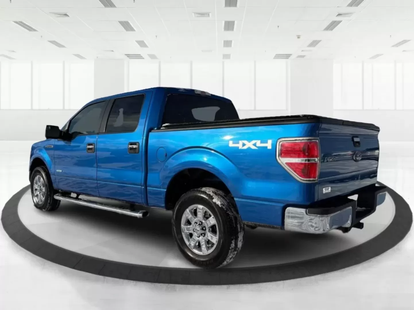 2014 Ford F-150 XLT (1FTFW1ET2EF) with an Other engine, located at 8750 N County Rd 25A, Piqua, OH, 45356, (937) 908-9800, 40.164391, -84.232513 - **Take Your Adventures to New Heights with the 2014 Ford F-150 XLT at Advantage Car and Credit - Piqua!**<br /> <br /> Are you ready to elevate your lifestyle with a reliable truck that can take on anything from weekend getaways to daily commutes? Look no further than this stunning 2014 Ford F-150 X - Photo#4