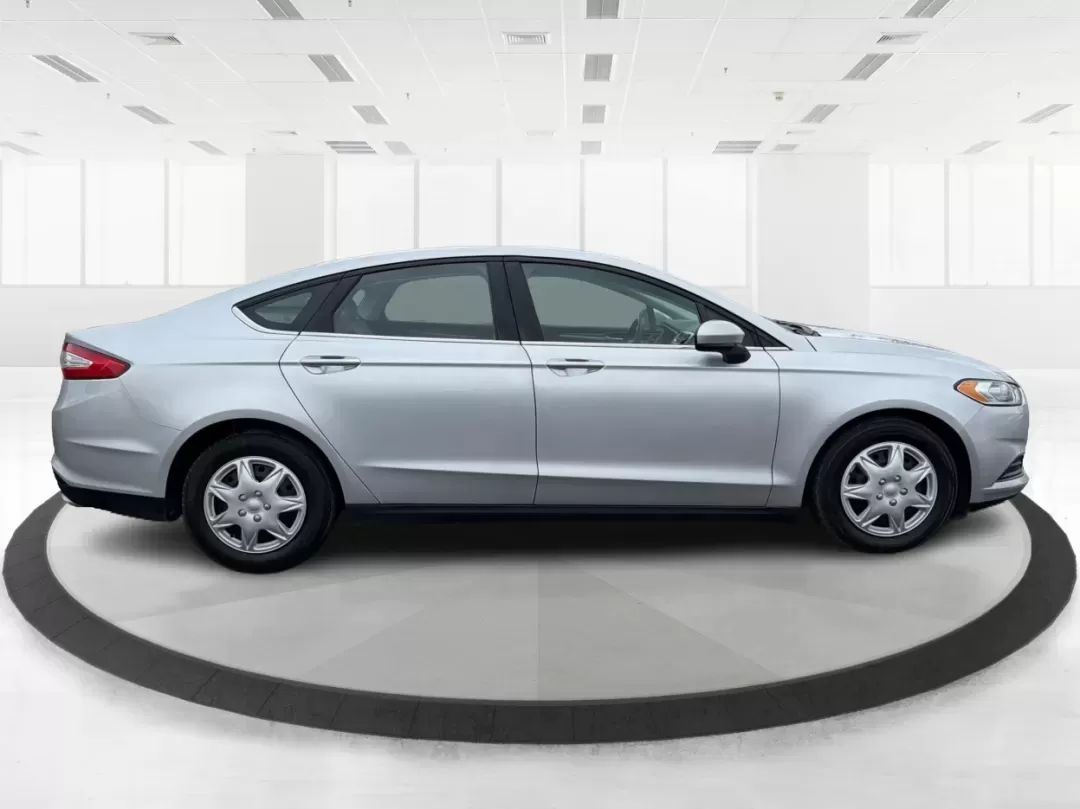 2014 Ford Fusion S (3FA6P0G70ER) with an 2.5L L4 DOHC 16V engine, located at 1951 S Dayton Lakeview Rd., New Carlisle, OH, 45344, (937) 908-9800, 39.890999, -84.050255 - **Discover a New Level of Comfort and Style with the 2014 Ford Fusion at Advantage Car and Credit!**<br /> <br /> Are you on the hunt for a reliable sedan that perfectly balances style, efficiency, and comfort? Look no further than the 2014 Ford Fusion, available now at Advantage Car and Credit in N - Photo#1