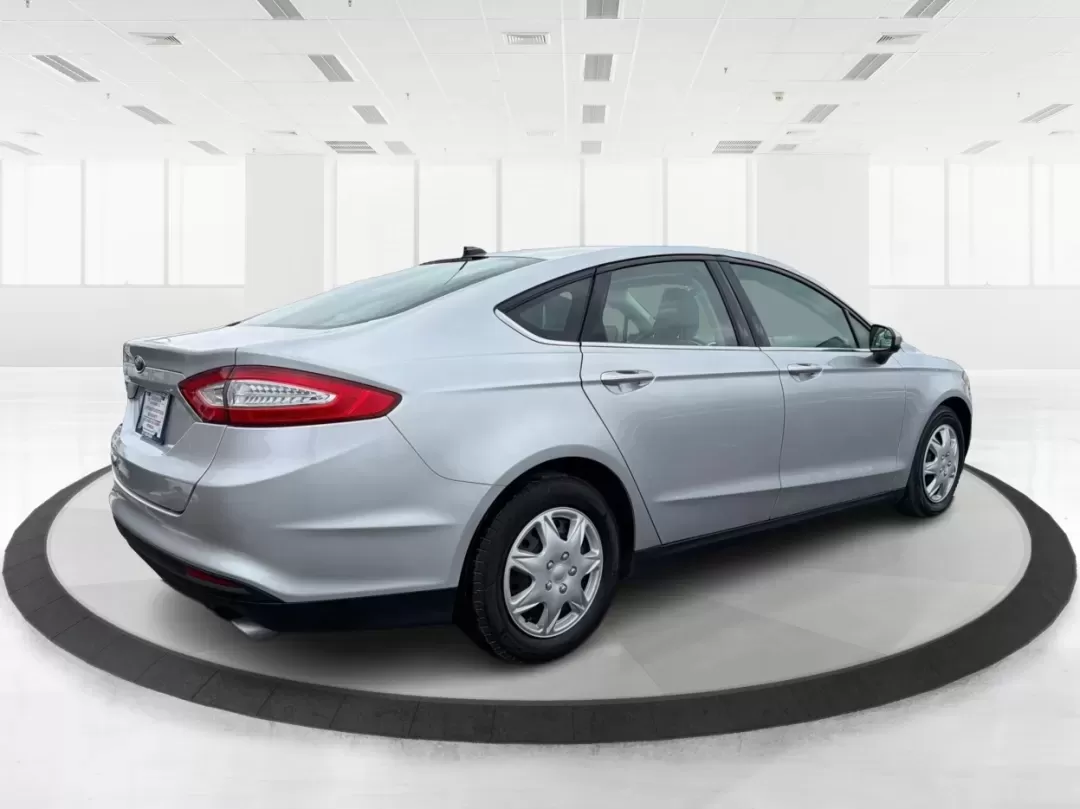 2014 Ford Fusion S (3FA6P0G70ER) with an 2.5L L4 DOHC 16V engine, located at 1951 S Dayton Lakeview Rd., New Carlisle, OH, 45344, (937) 908-9800, 39.890999, -84.050255 - **Discover a New Level of Comfort and Style with the 2014 Ford Fusion at Advantage Car and Credit!**<br /> <br /> Are you on the hunt for a reliable sedan that perfectly balances style, efficiency, and comfort? Look no further than the 2014 Ford Fusion, available now at Advantage Car and Credit in N - Photo#2