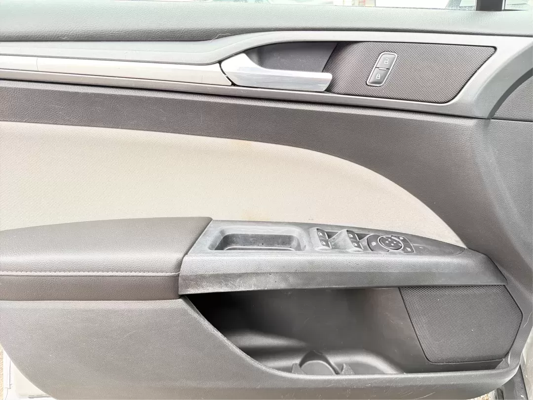 2014 Ford Fusion S (3FA6P0G70ER) with an 2.5L L4 DOHC 16V engine, located at 1951 S Dayton Lakeview Rd., New Carlisle, OH, 45344, (937) 908-9800, 39.890999, -84.050255 - **Discover a New Level of Comfort and Style with the 2014 Ford Fusion at Advantage Car and Credit!**<br /> <br /> Are you on the hunt for a reliable sedan that perfectly balances style, efficiency, and comfort? Look no further than the 2014 Ford Fusion, available now at Advantage Car and Credit in N - Photo#18