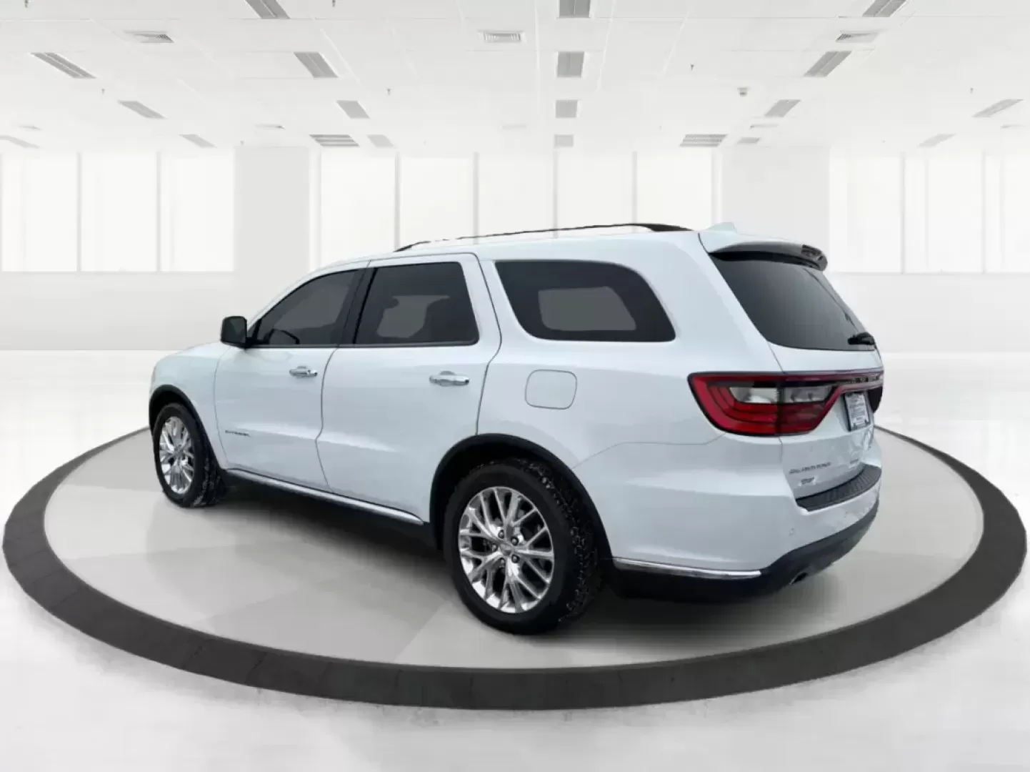 2015 Dodge Durango Citadel (1C4RDHEG2FC) with an 3.6L V6 DOHC 24V engine, 8A transmission, located at 4508 South Dixie Dr, Moraine, OH, 45439, (937) 908-9800, 39.689976, -84.218452 - **Unleash Adventure with the 2015 Dodge Durango Citadel Perfect for Family Road Trips!**<br /> <br /> Are you ready to take your family on unforgettable adventures? The 2015 Dodge Durango Citadel is designed for those who love the open road and the comfort of a spacious SUV. With its sleek Bright W - Photo#4