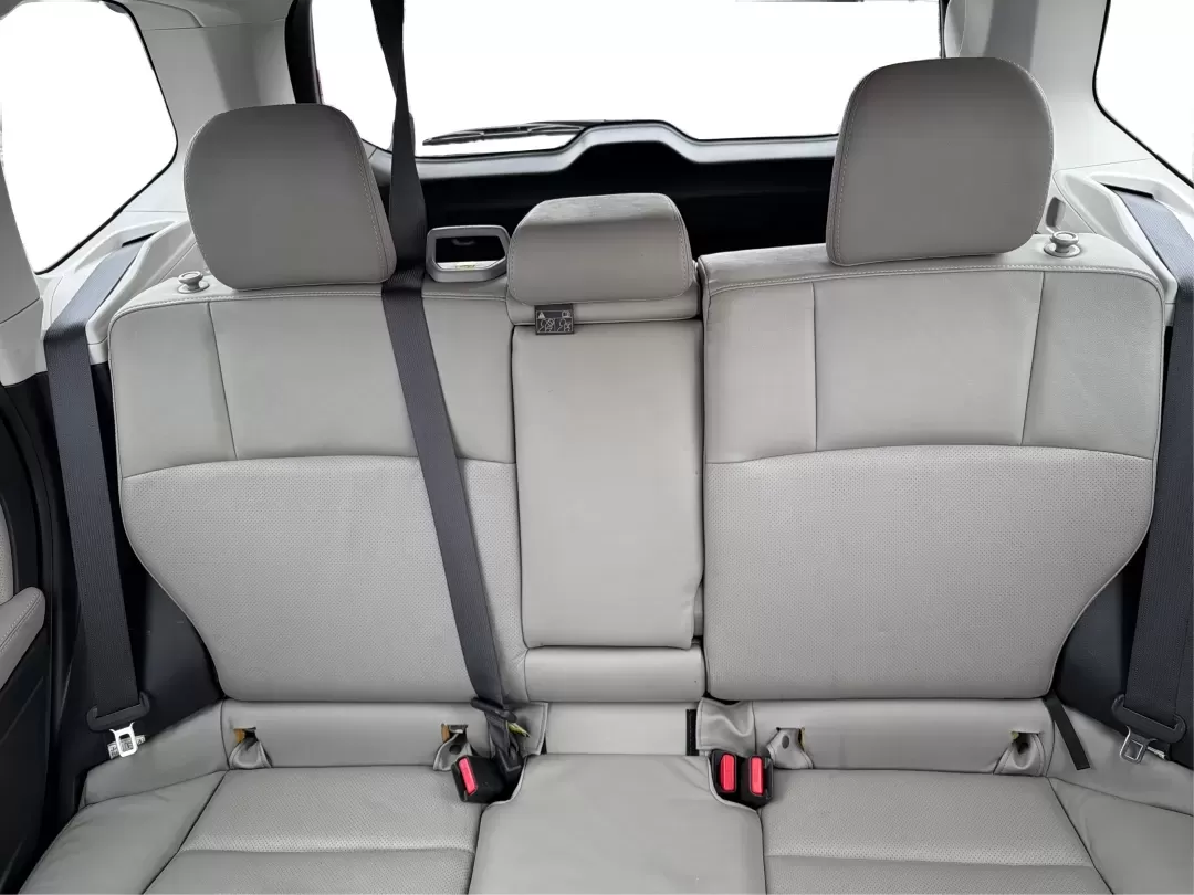 2015 Subaru Forester 2.5i Limited (JF2SJAKC0FH) with an 2.5L H-4 DOHC engine, located at 1184 Kauffman Ave, Fairborn, OH, 45324, (937) 908-9800, 39.807072, -84.030914 - Unleash your adventures with the 2015 Subaru Forester 2.5i Limited, a versatile SUV perfect for budget-conscious buyers seeking style, comfort, and capability. Whether you're planning weekend getaways in nearby Yellow Springs or commuting through Fairborn's bustling streets, this vehicle is designed - Photo#14