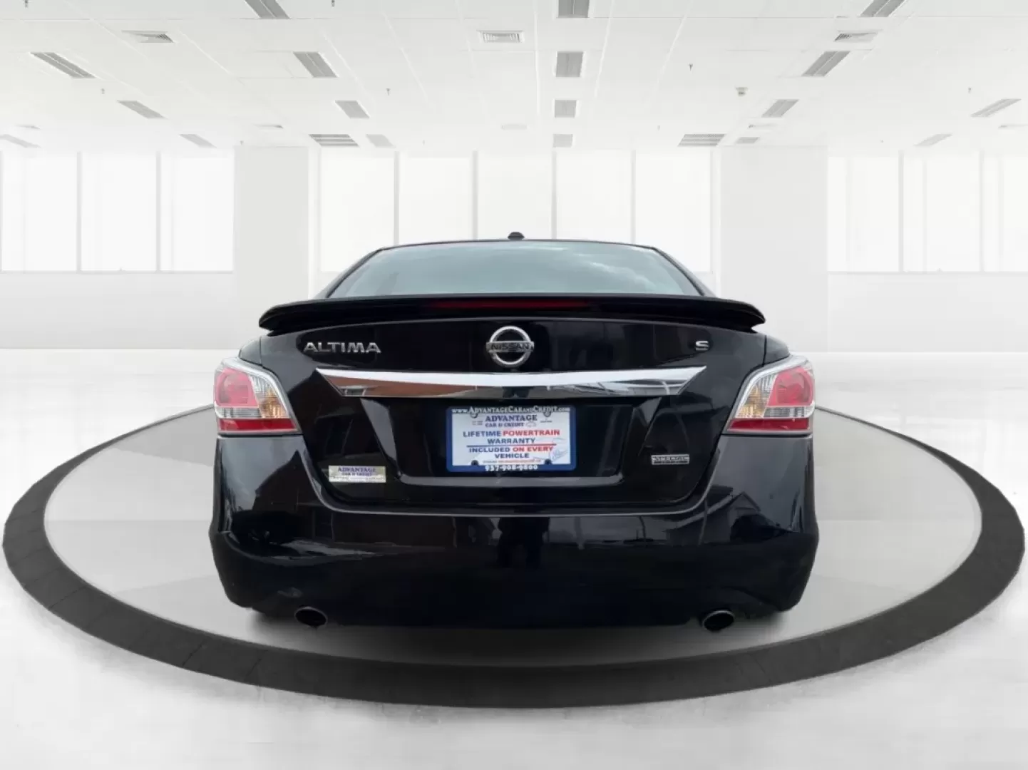 2015 Nissan Altima 2.5 S (1N4AL3AP8FC) with an 2.5L I-4 DOHC engine, located at 1184 Kauffman Ave, Fairborn, OH, 45324, (937) 908-9800, 39.807072, -84.030914 - ### Drive Your Future with Confidence: 2015 Nissan Altima at Advantage Car and Credit - Fairborn<br /> <br /> Are you looking for a reliable sedan that balances comfort, efficiency, and style? Look no further than the 2015 Nissan Altima 2.5 S, a perfect choice for daily commuters, growing families, - Photo#3