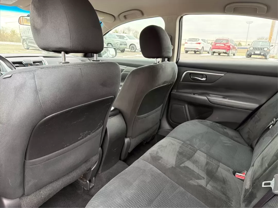 2015 Nissan Altima 2.5 S (1N4AL3AP8FC) with an 2.5L I-4 DOHC engine, located at 1184 Kauffman Ave, Fairborn, OH, 45324, (937) 908-9800, 39.807072, -84.030914 - ### Drive Your Future with Confidence: 2015 Nissan Altima at Advantage Car and Credit - Fairborn<br /> <br /> Are you looking for a reliable sedan that balances comfort, efficiency, and style? Look no further than the 2015 Nissan Altima 2.5 S, a perfect choice for daily commuters, growing families, - Photo#10