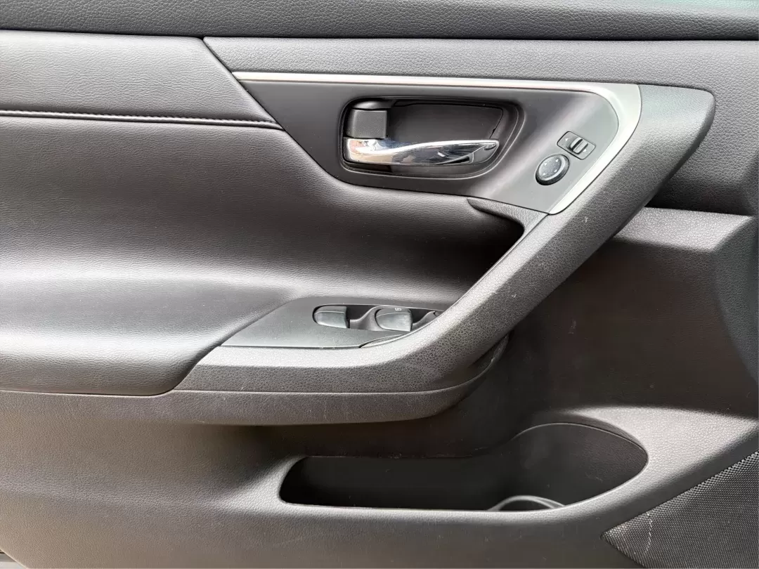 2015 Nissan Altima 2.5 S (1N4AL3AP8FC) with an 2.5L I-4 DOHC engine, located at 1184 Kauffman Ave, Fairborn, OH, 45324, (937) 908-9800, 39.807072, -84.030914 - ### Drive Your Future with Confidence: 2015 Nissan Altima at Advantage Car and Credit - Fairborn<br /> <br /> Are you looking for a reliable sedan that balances comfort, efficiency, and style? Look no further than the 2015 Nissan Altima 2.5 S, a perfect choice for daily commuters, growing families, - Photo#18