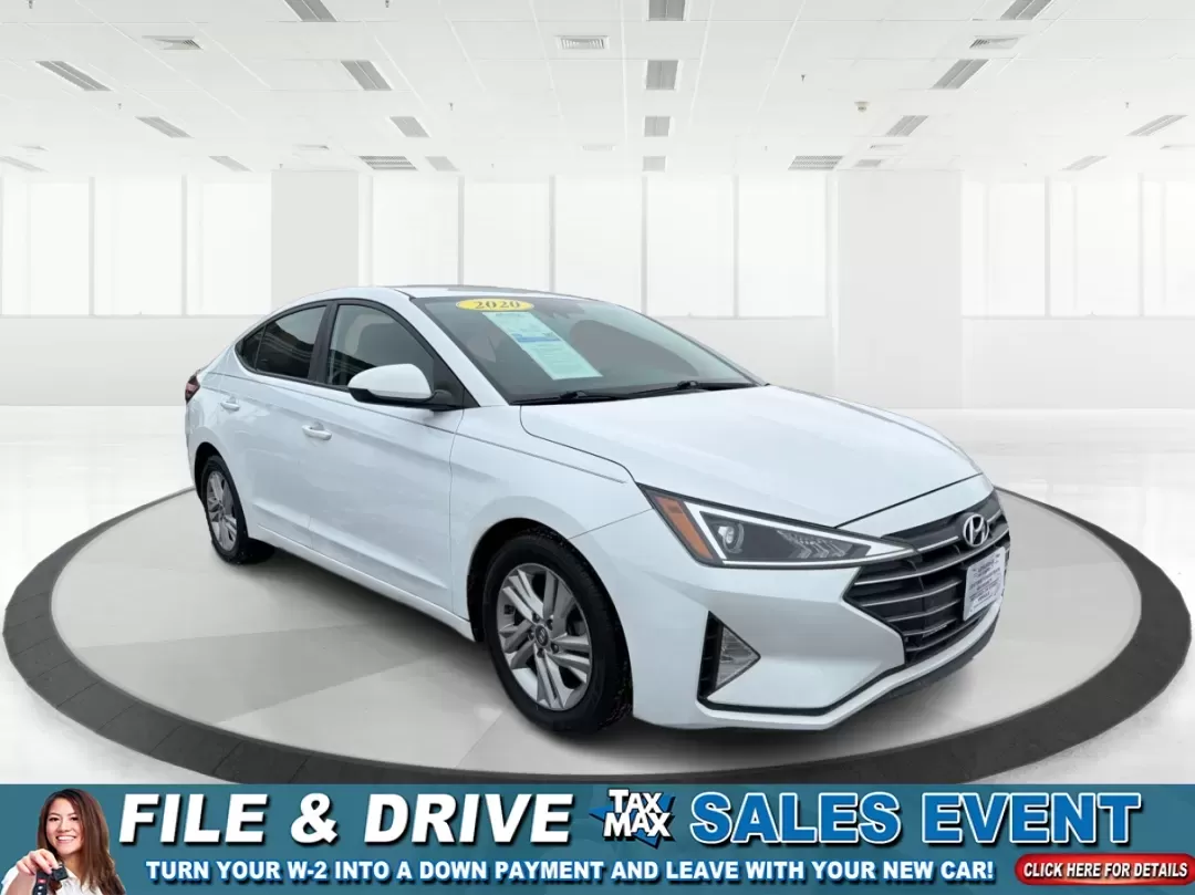 2020 Hyundai Elantra SEL (5NPD84LF8LH) with an Nu 2L I-4 DOHC engine, located at 880 E. National Road, Vandalia, OH, 45377, (937) 908-9800, 39.891918, -84.183594 - Are you ready to elevate your everyday driving experience? Look no further than this stunning 2020 Hyundai Elantra SEL, the perfect sedan for commuters, growing families, or anyone seeking a stylish ride that won't break the bank. Whether you're navigating the bustling streets of Vandalia or embarki - Photo#0