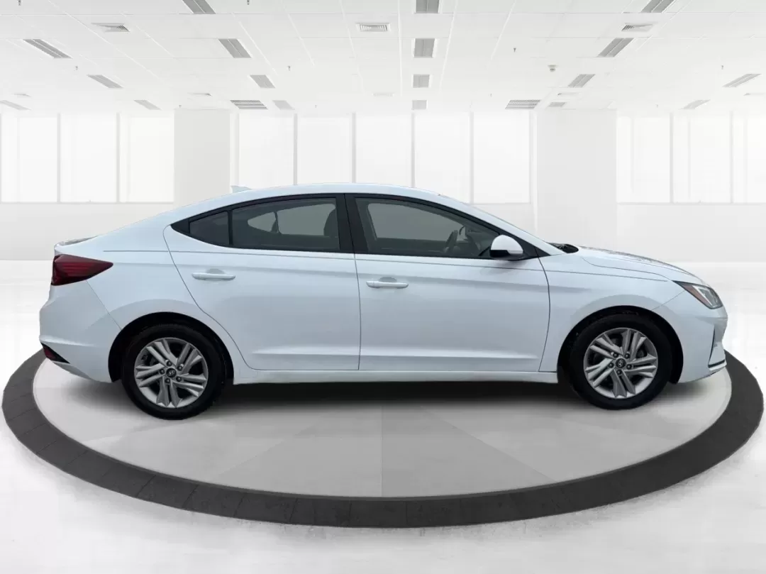 2020 Hyundai Elantra SEL (5NPD84LF8LH) with an Nu 2L I-4 DOHC engine, located at 880 E. National Road, Vandalia, OH, 45377, (937) 908-9800, 39.891918, -84.183594 - Are you ready to elevate your everyday driving experience? Look no further than this stunning 2020 Hyundai Elantra SEL, the perfect sedan for commuters, growing families, or anyone seeking a stylish ride that won't break the bank. Whether you're navigating the bustling streets of Vandalia or embarki - Photo#1