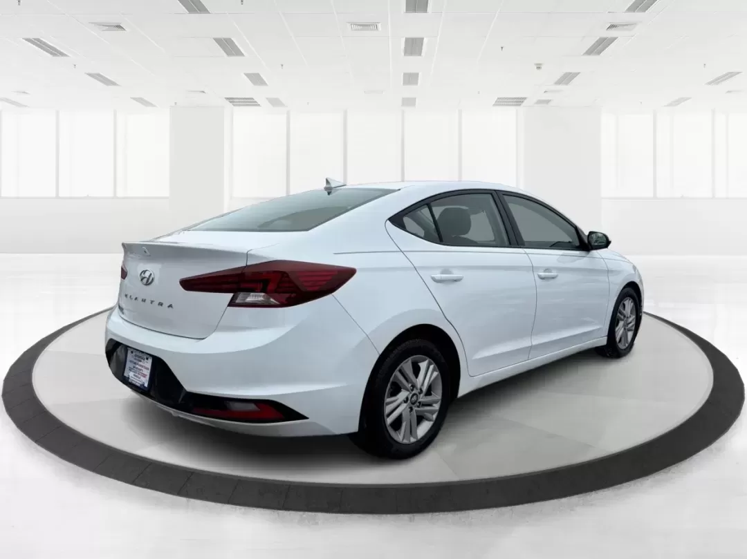 2020 Hyundai Elantra SEL (5NPD84LF8LH) with an Nu 2L I-4 DOHC engine, located at 880 E. National Road, Vandalia, OH, 45377, (937) 908-9800, 39.891918, -84.183594 - Are you ready to elevate your everyday driving experience? Look no further than this stunning 2020 Hyundai Elantra SEL, the perfect sedan for commuters, growing families, or anyone seeking a stylish ride that won't break the bank. Whether you're navigating the bustling streets of Vandalia or embarki - Photo#2
