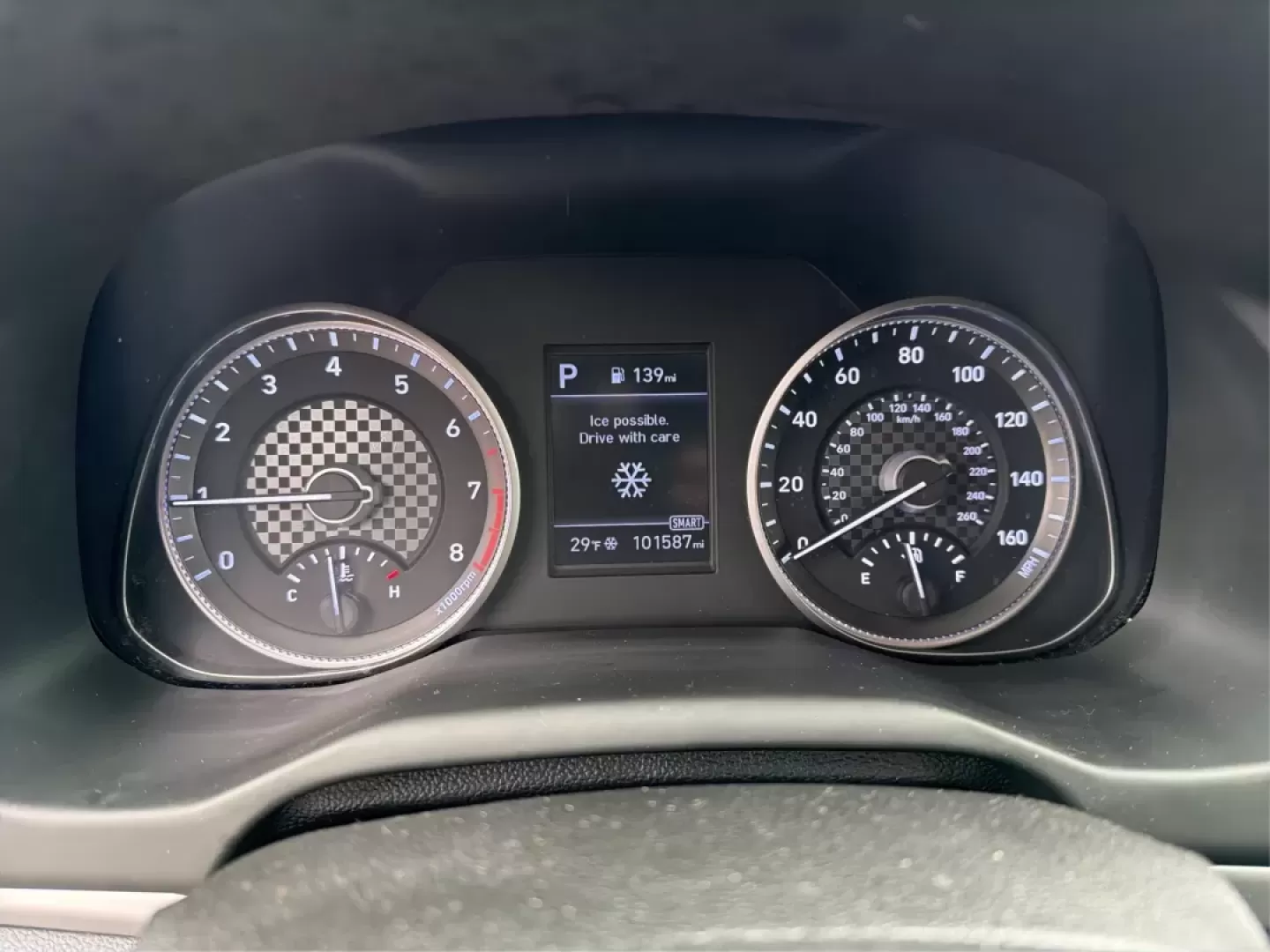 2020 Hyundai Elantra SEL (5NPD84LF8LH) with an Nu 2L I-4 DOHC engine, 6A transmission, located at 880 E. National Road, Vandalia, OH, 45377, (937) 908-9800, 39.891918, -84.183594 - Are you ready to elevate your everyday driving experience? Look no further than this stunning 2020 Hyundai Elantra SEL, the perfect sedan for commuters, growing families, or anyone seeking a stylish ride that won't break the bank. Whether you're navigating the bustling streets of Vandalia or embarki - Photo#15