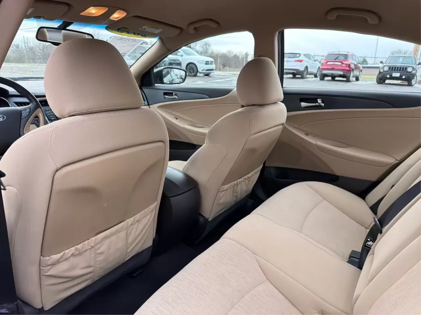 2013 Hyundai Sonata GLS (5NPEB4AC0DH) with an 2.4L I-4 gasoline direct injection engine, located at 1230 East Main St, Xenia, OH, 45385, (937) 908-9800, 39.688026, -83.910172 - **Discover the Perfect Family Sedan: 2013 Hyundai Sonata GLS at Advantage Car and Credit in Xenia, OH!**<br /> <br /> Are you in the market for a reliable and stylish vehicle that accommodates your growing family's needs? Look no further than the sleek 2013 Hyundai Sonata GLS, available now at Advan - Photo#10